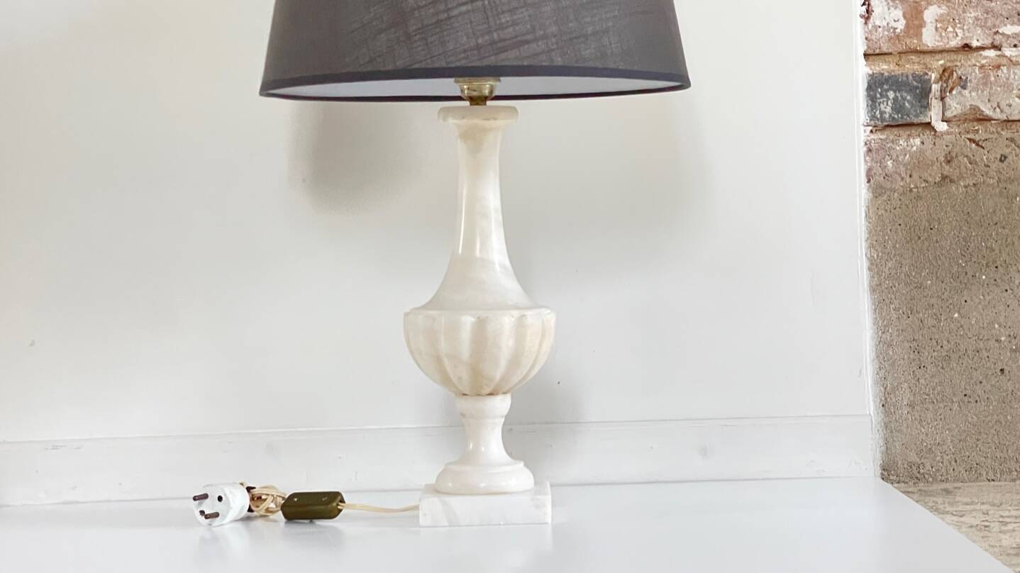ALABASTER Stone LAMP Vintage MEDICIS Shape