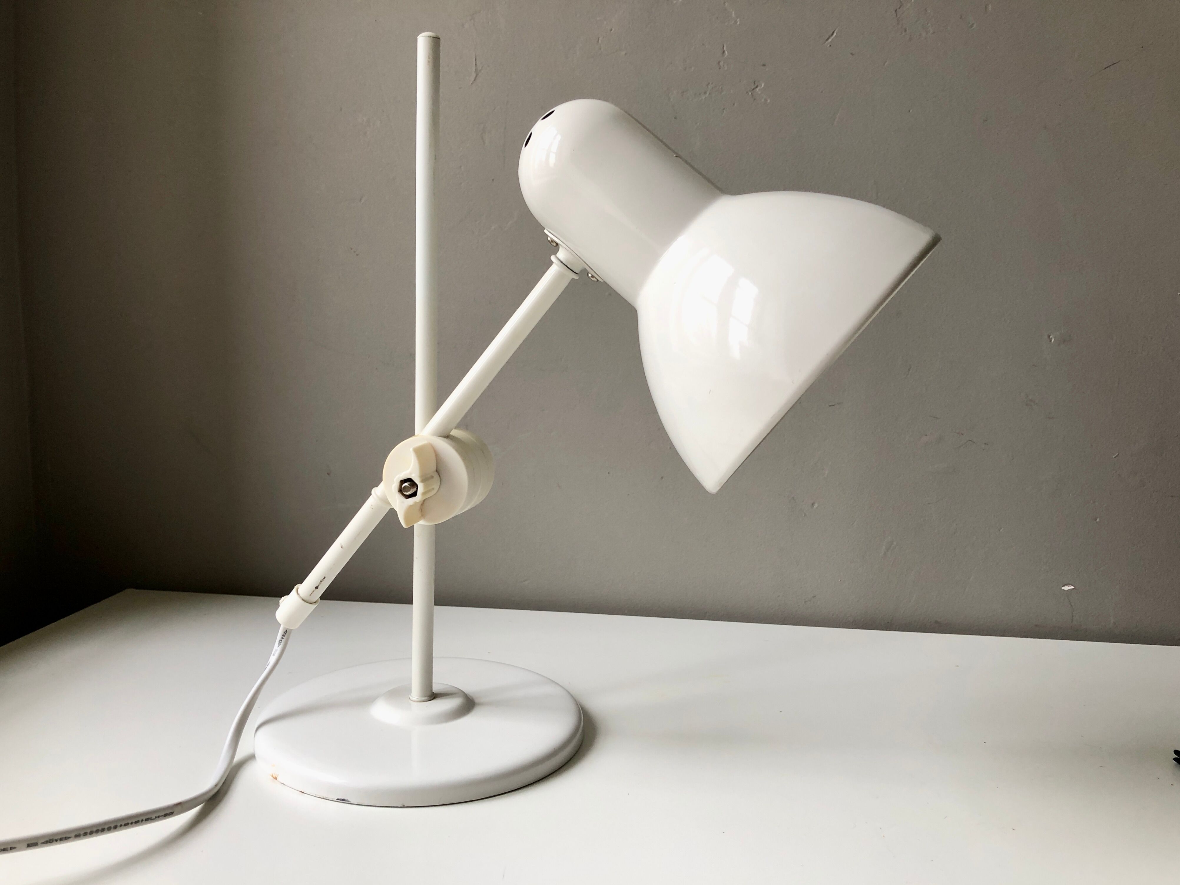 Lampe de bureau orientable blanche