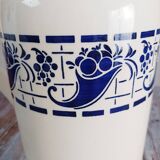Ancien broc de toilette en faïence