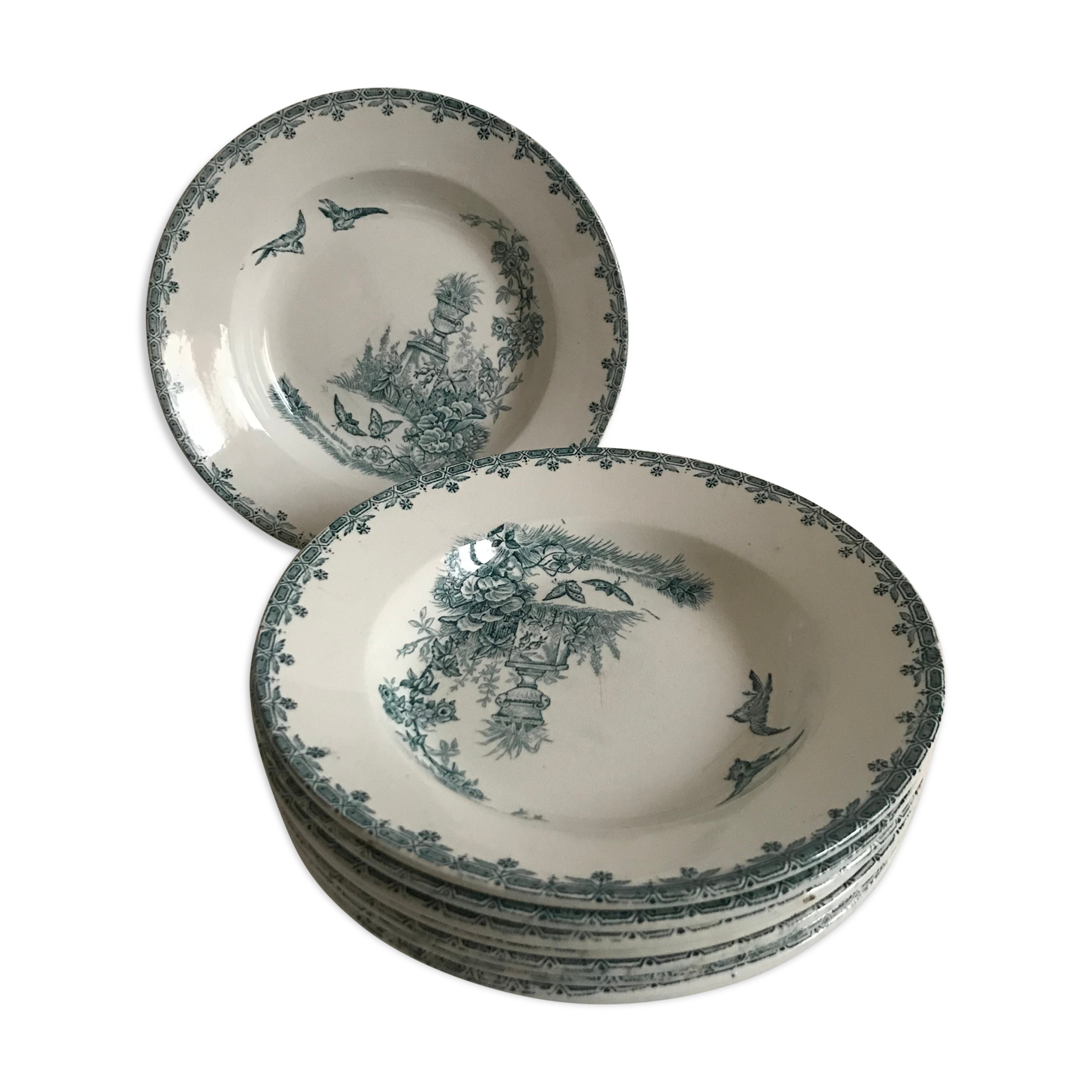 Lot of 8 hollow iron earth plates