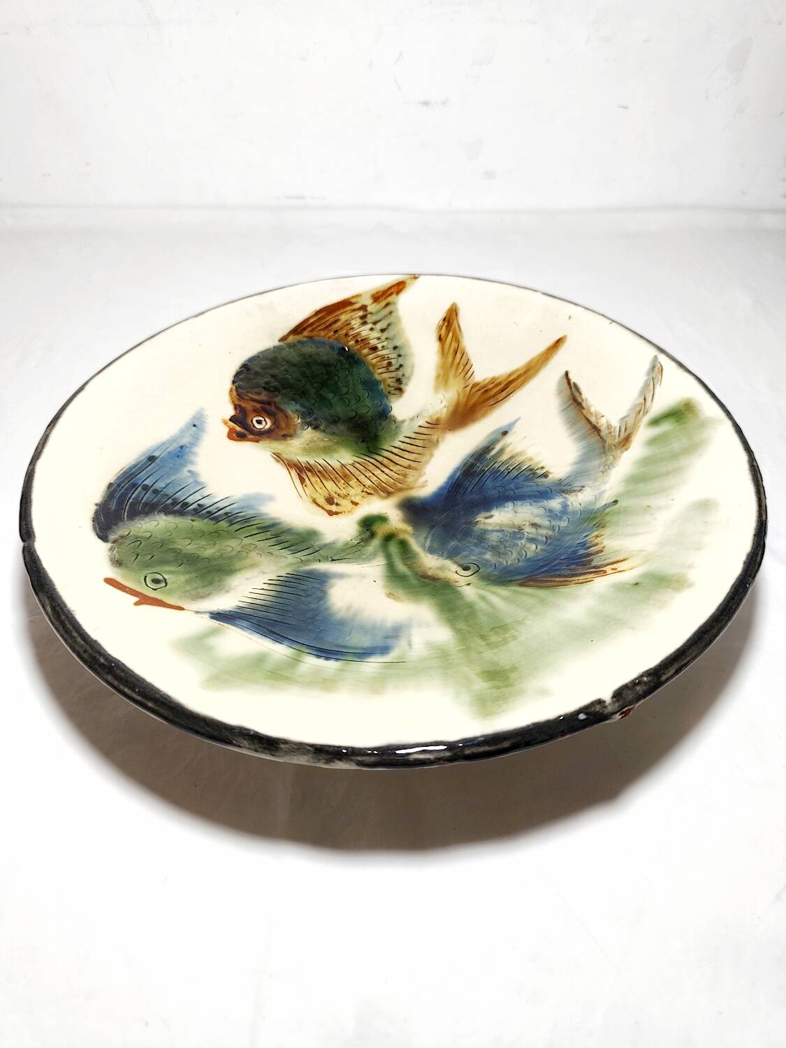 Plato de cerámica "Puigdemont".  España, 1970s.