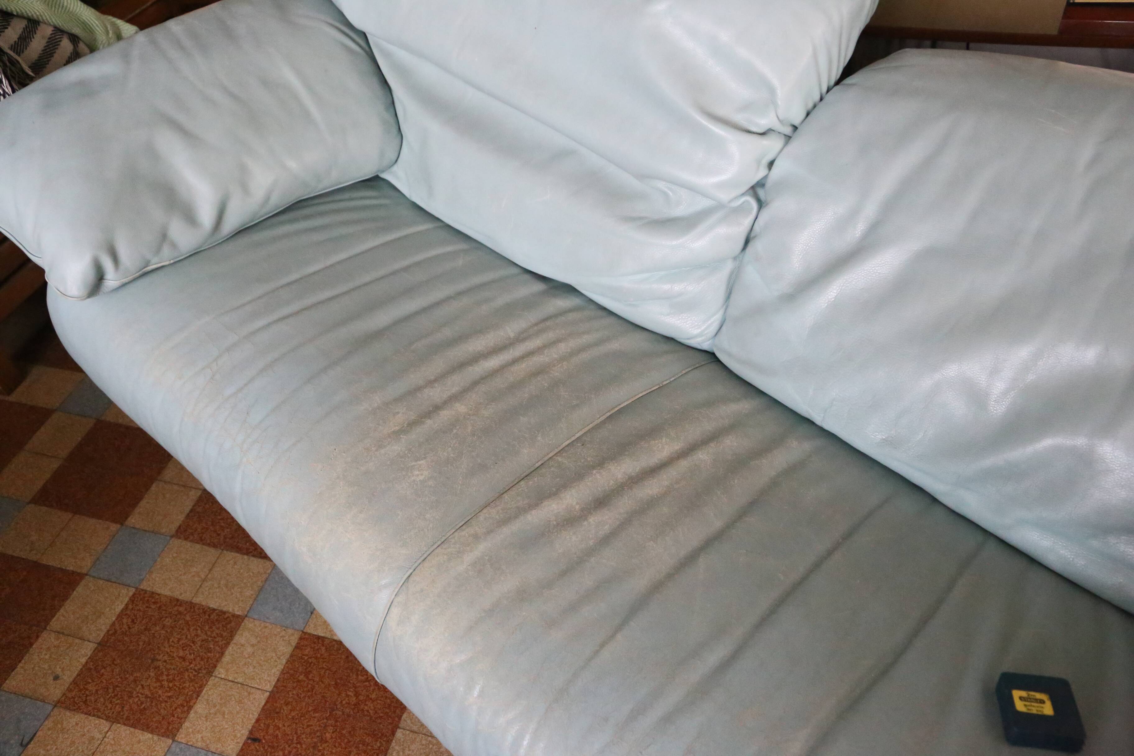 Pausa Armchair by Poltrona Frau, 1990