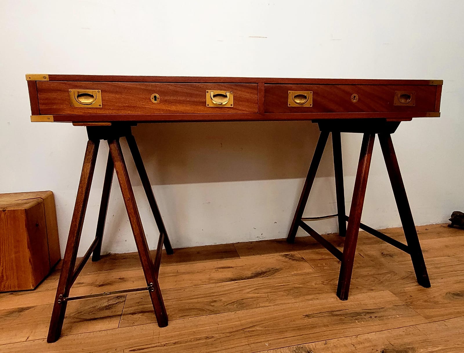 Bureau style marin en bois d'acajou