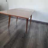 Vintage vitrified portfolio table