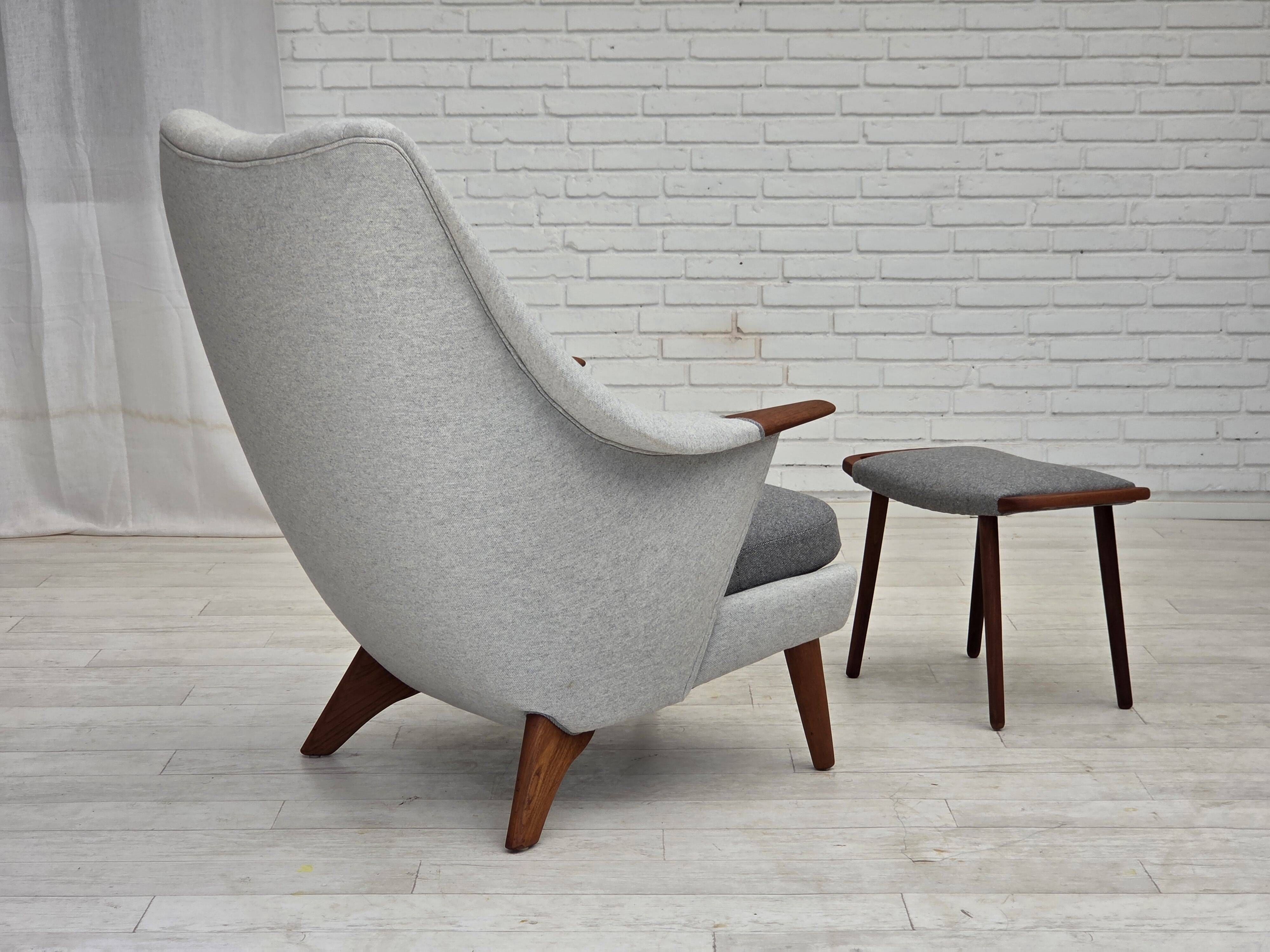 Fauteuil danois à dossier haut avec tabouret, années 1970, laine, bois de teck.