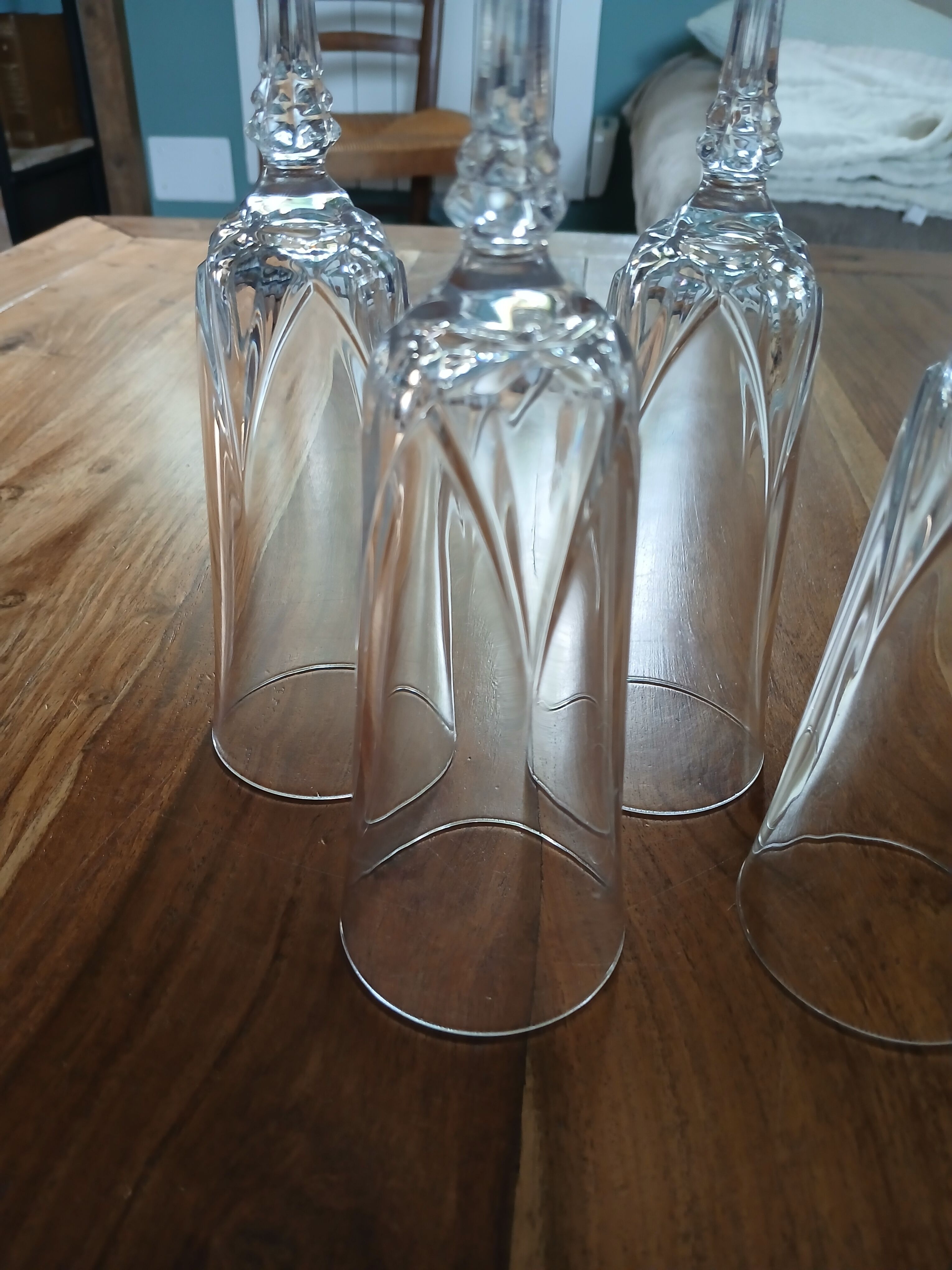 4 vintage crystal champagne flutes from Arques