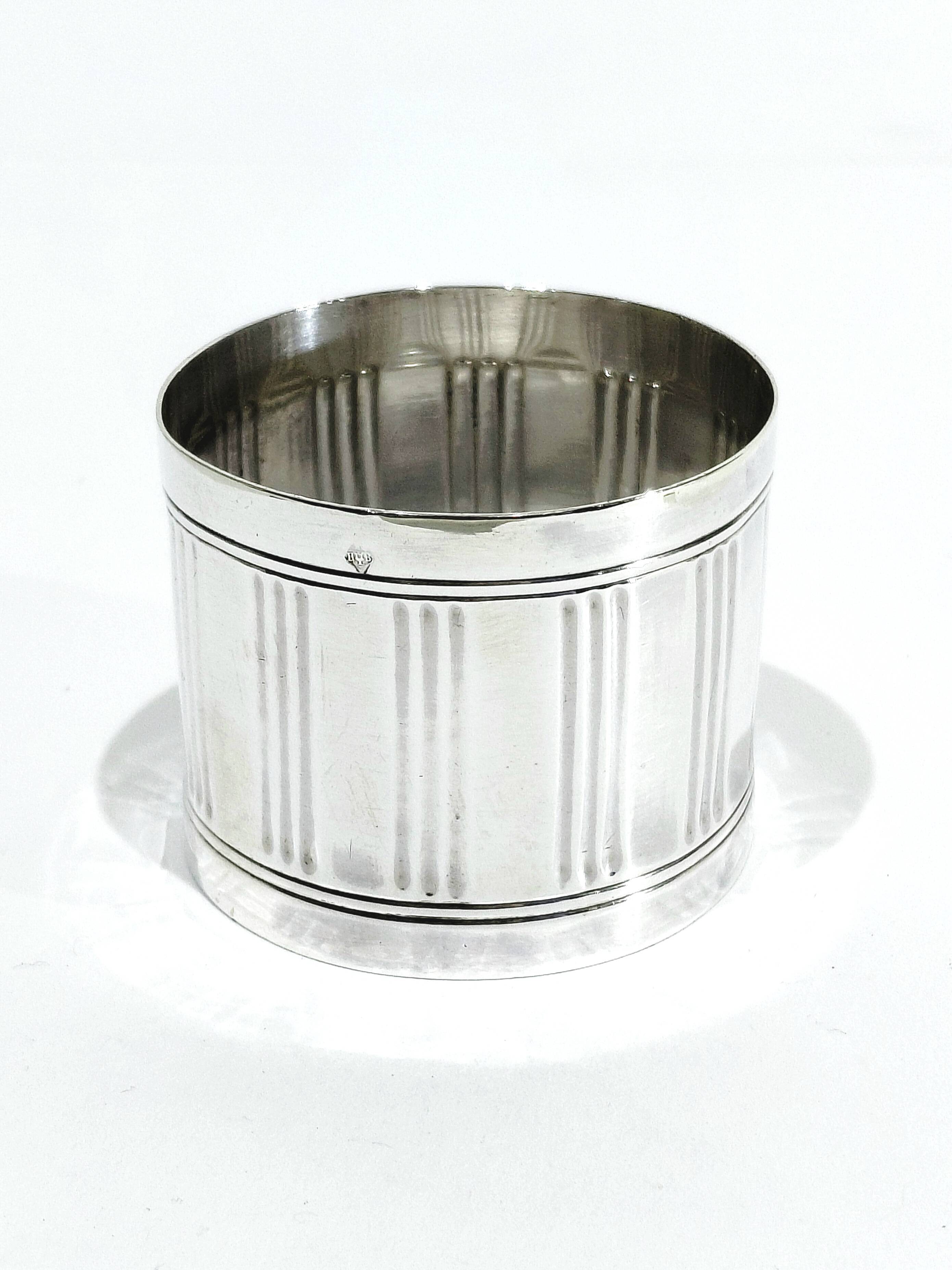 Rond de serviette en argent