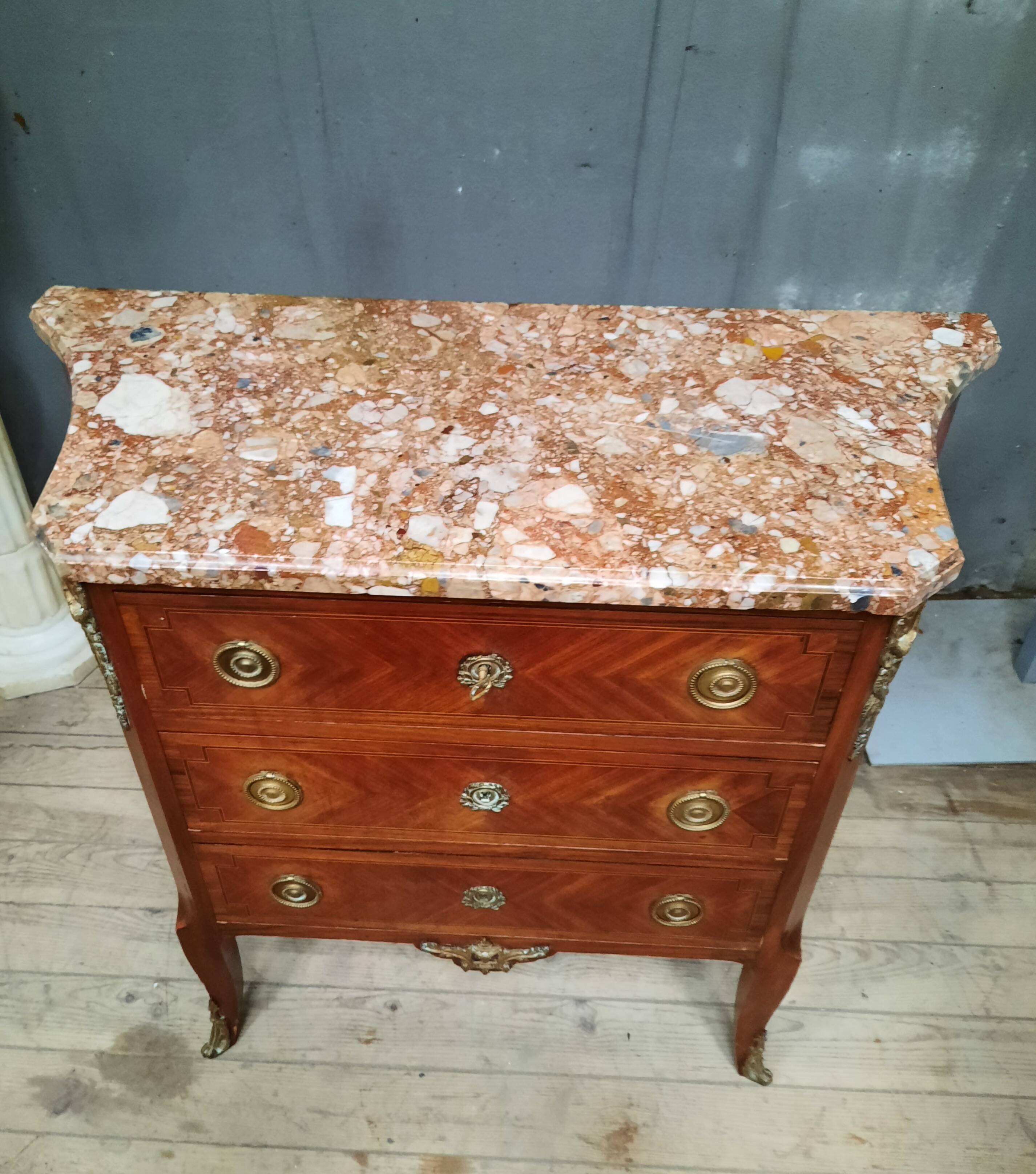 Transitional marquetry chest of drawers