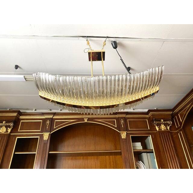 Contemporary luxury "triedro" sail chandelier