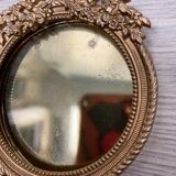Golden round frame 9cm