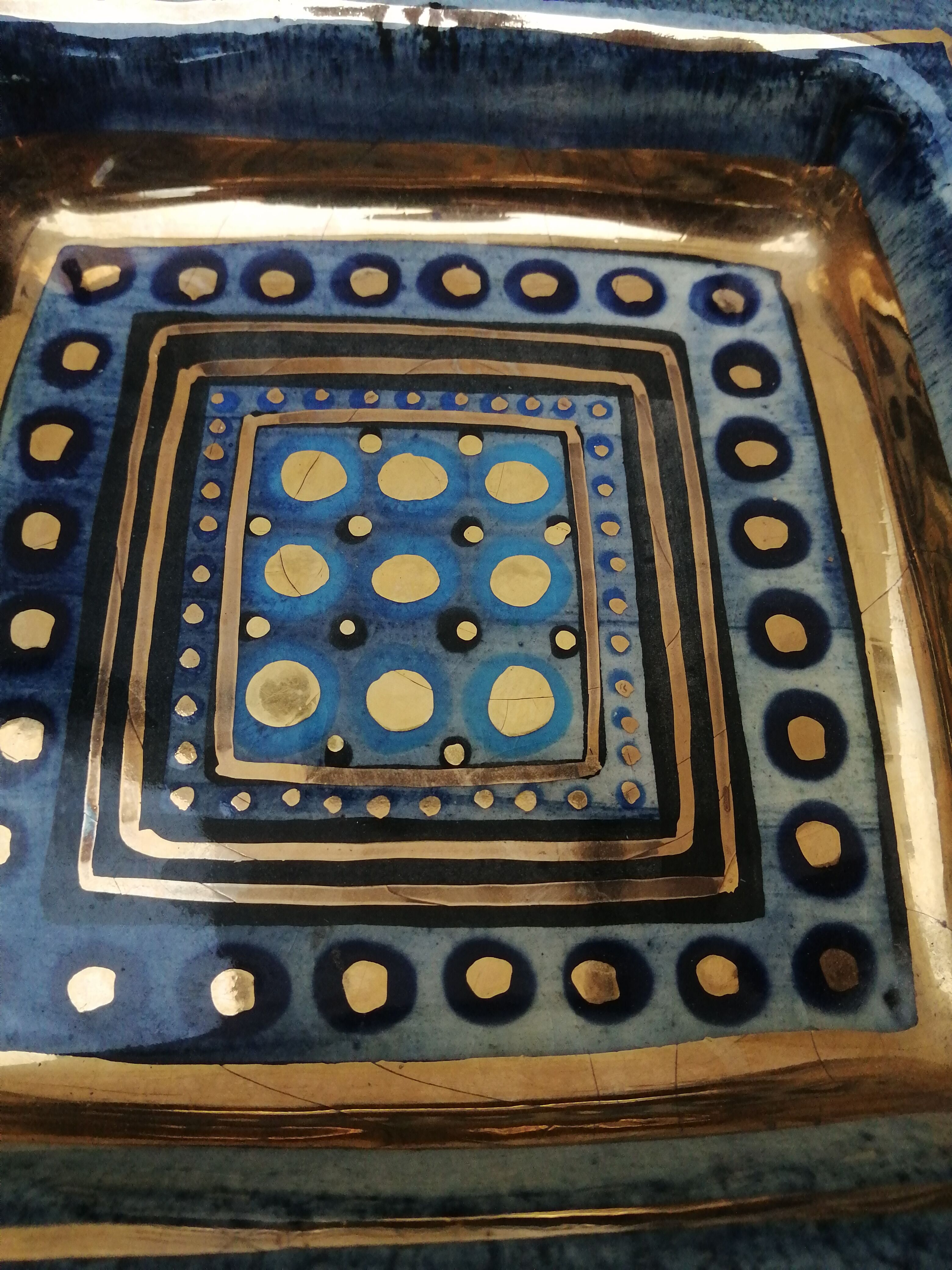 Empty ceramic pocket