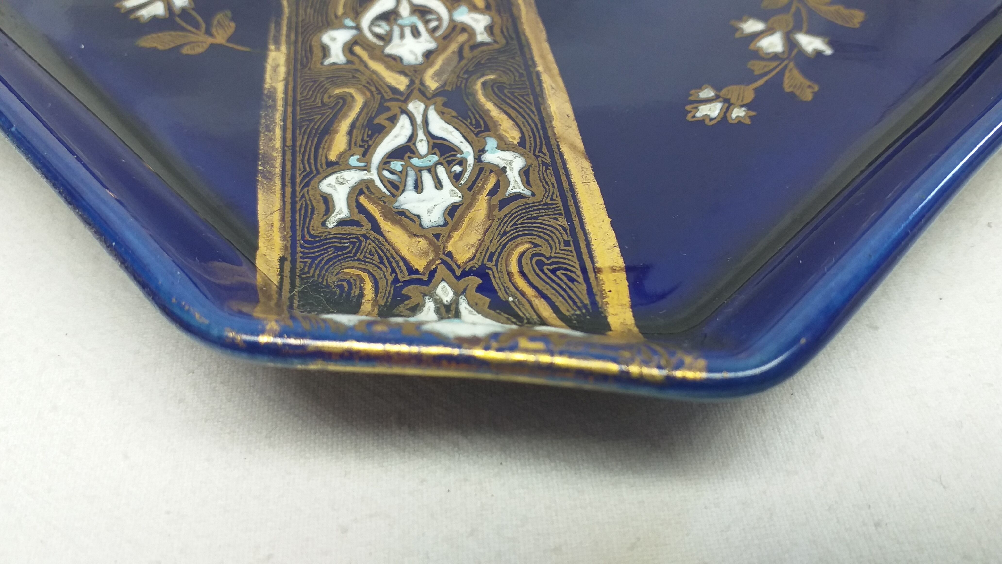 Flat Lunéville Ket G dark blue & gold enamelled