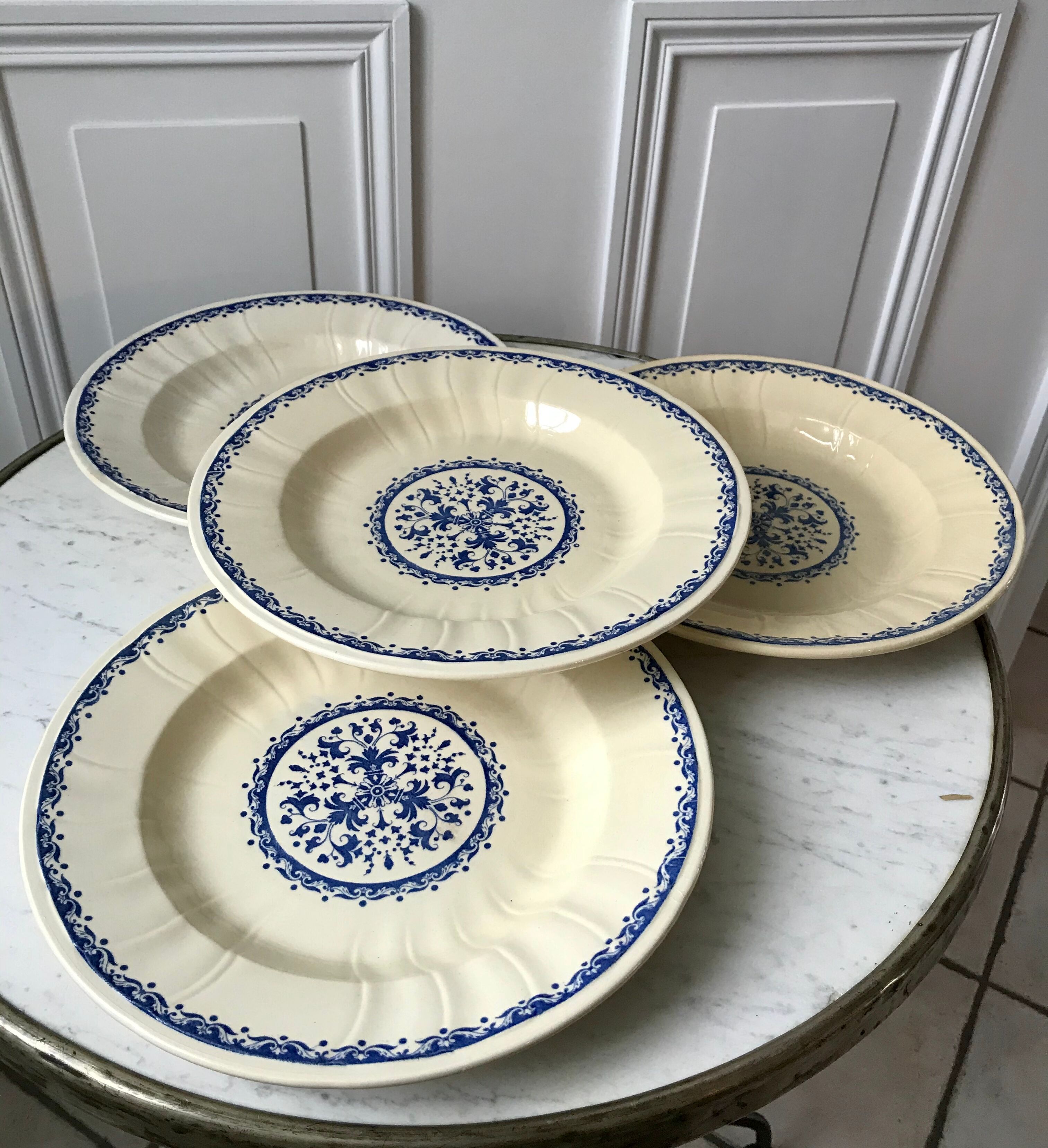 Lot of 4 hollow plates Iron Earth Gien