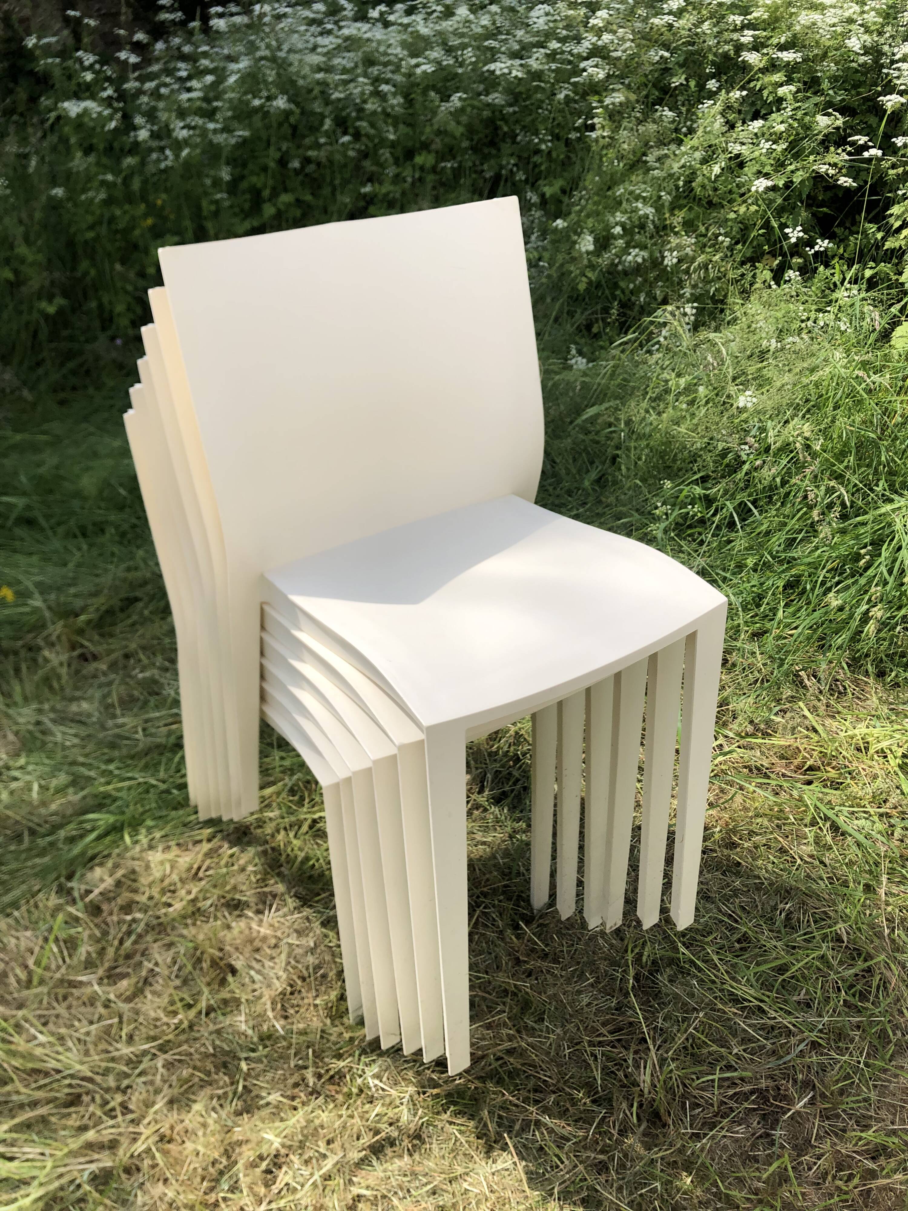 Chaises blanches Slick Slick Philippe Starck XO Design années 80