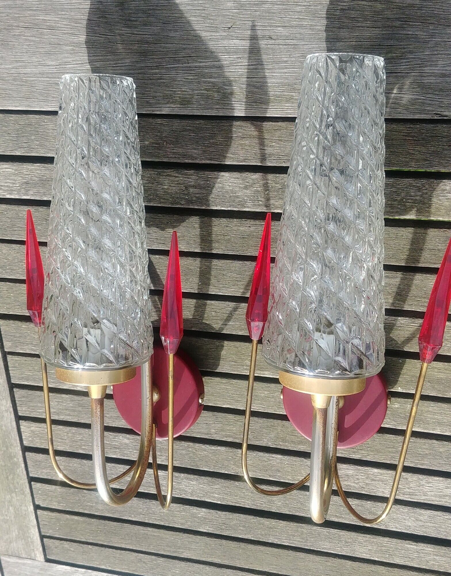 Pair of wall lights Vintage 1950s/60s glass/brass/red flames plastic