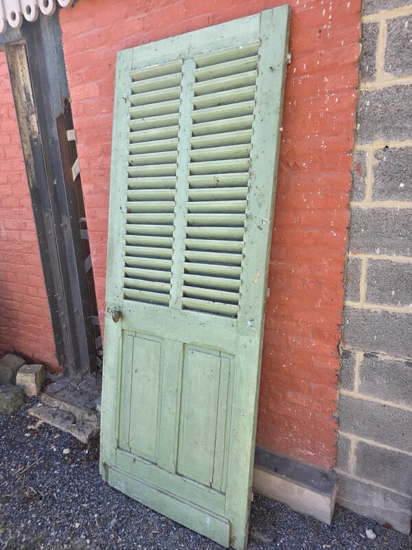 Porte volet ancienne