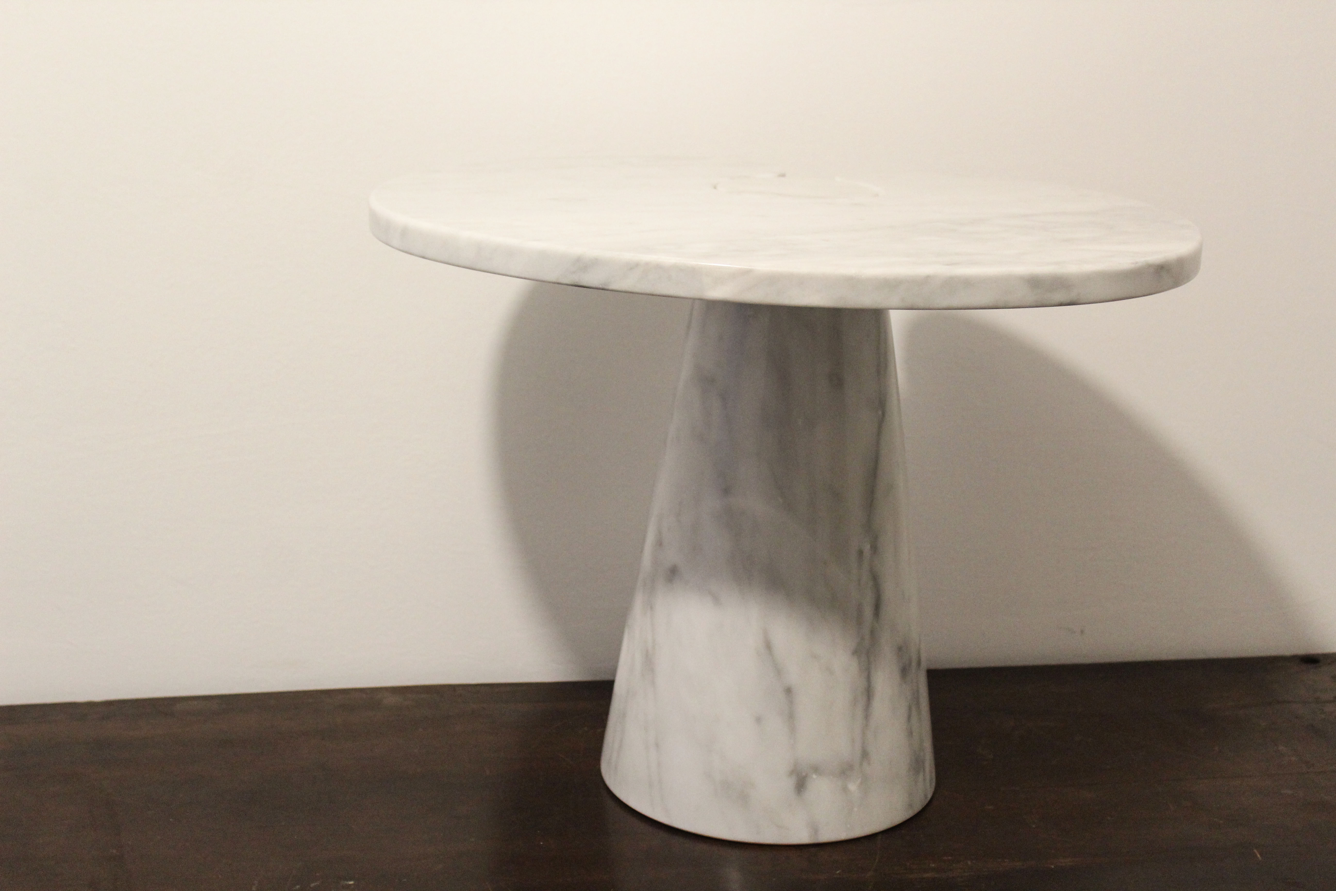 Pair of coffee tables in carrara white carrara marble