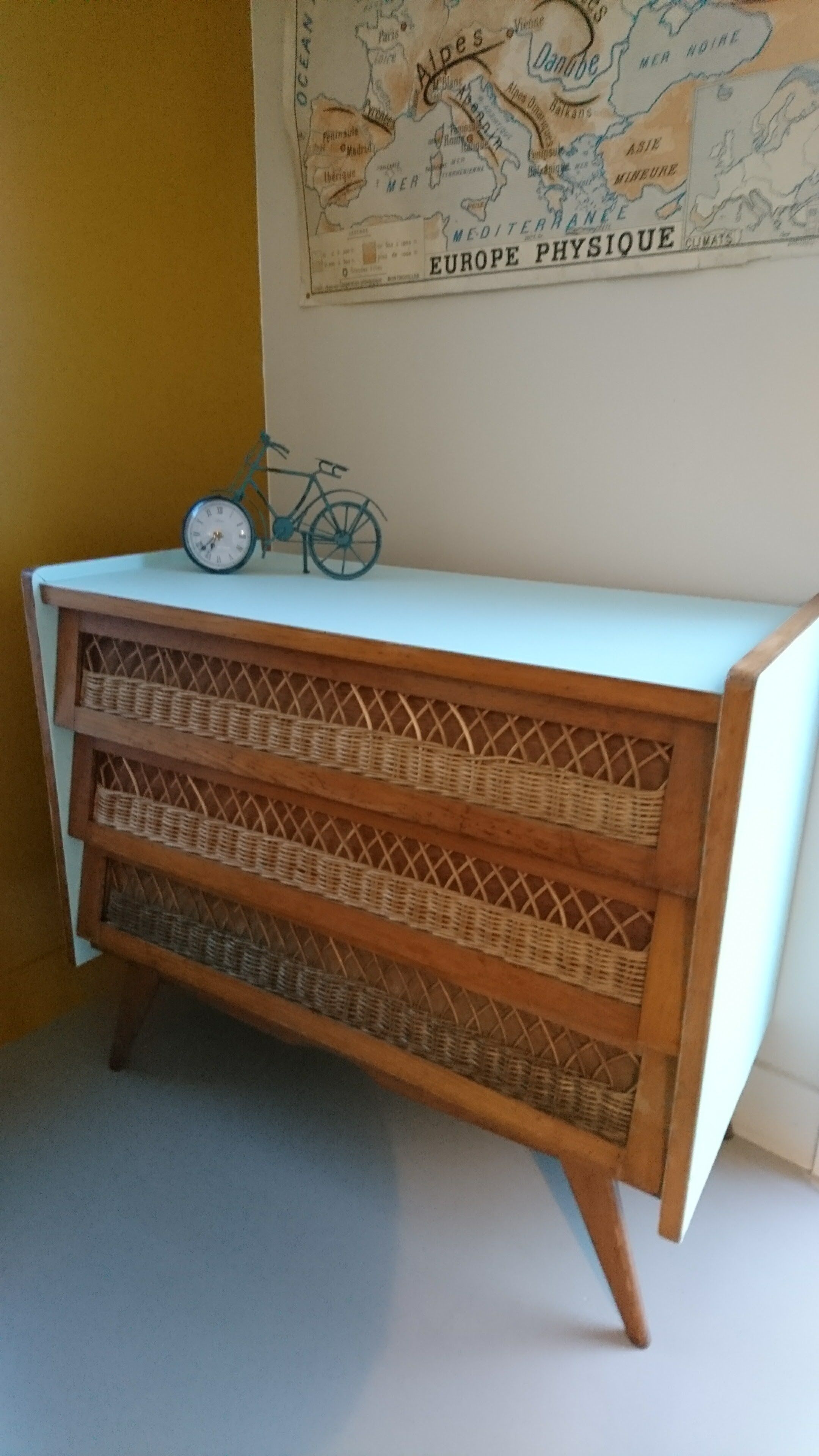 Vintage 70s wood and rattan commode