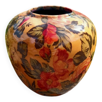 Vase fleuri rétro