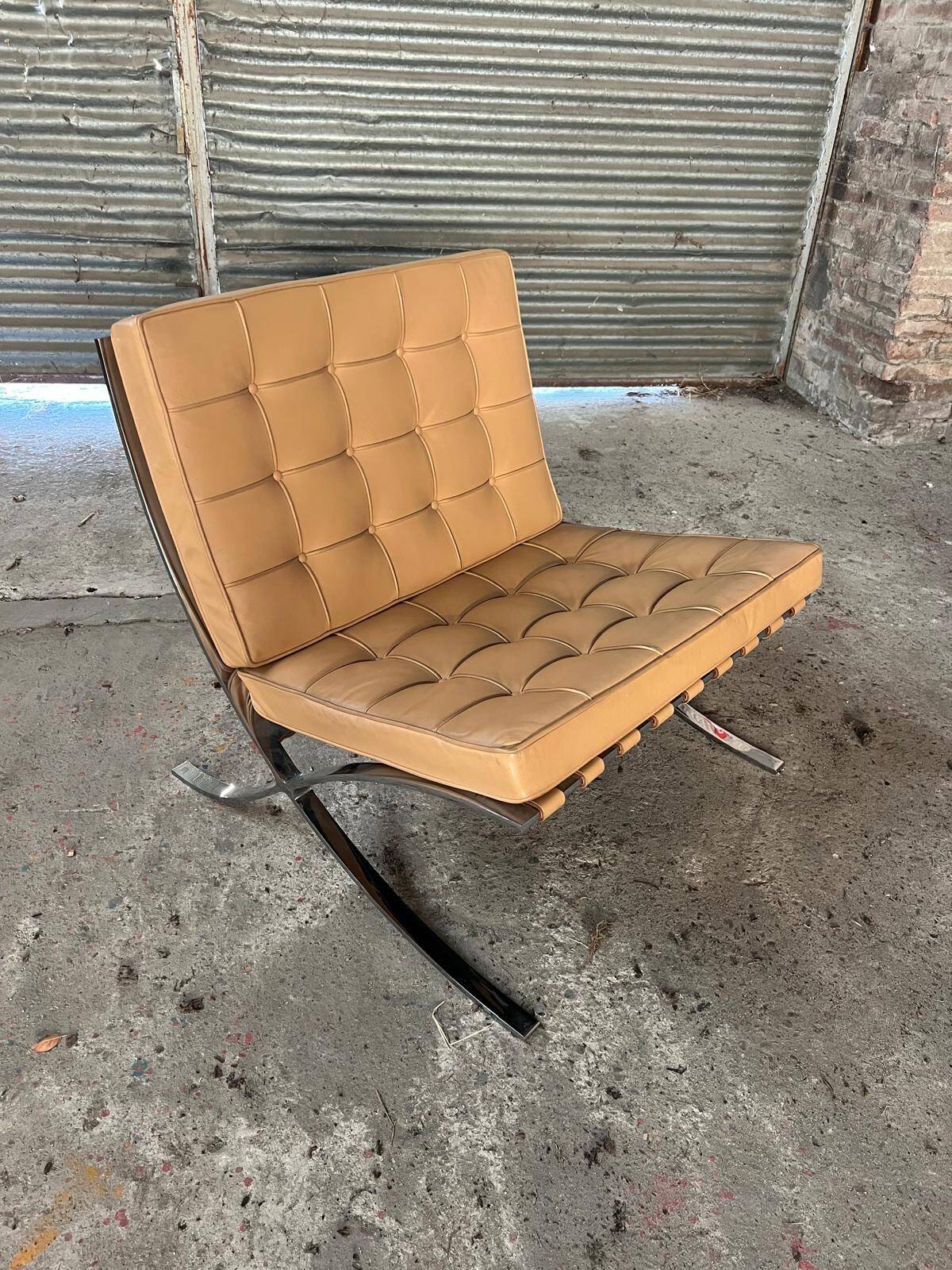 Barcelona Chair Knoll