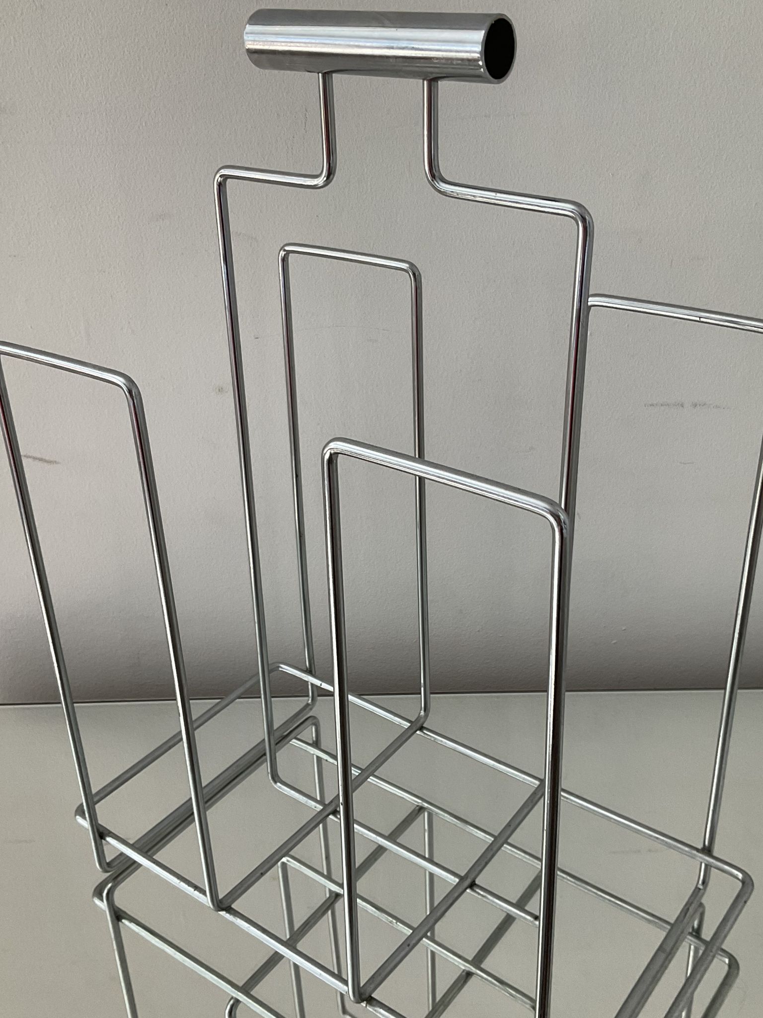 Door reviews of the 50s and 60s in stainless steel