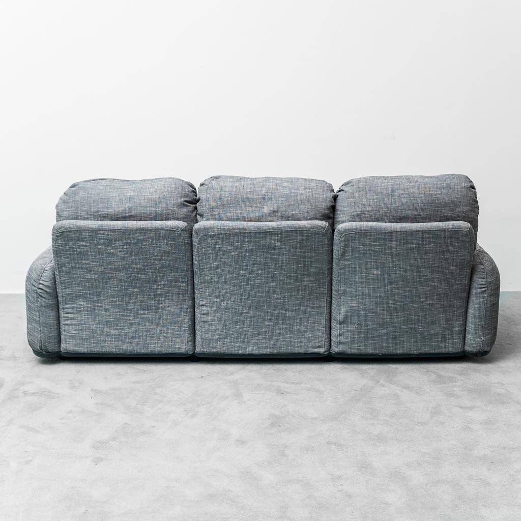 Piumotto sofa by Arrigo Arrigoni for Busnelli 1970s vintage modernism