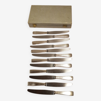 12 couteaux en métal argenté,  ercuis