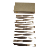 12 couteaux en métal argenté,  ercuis