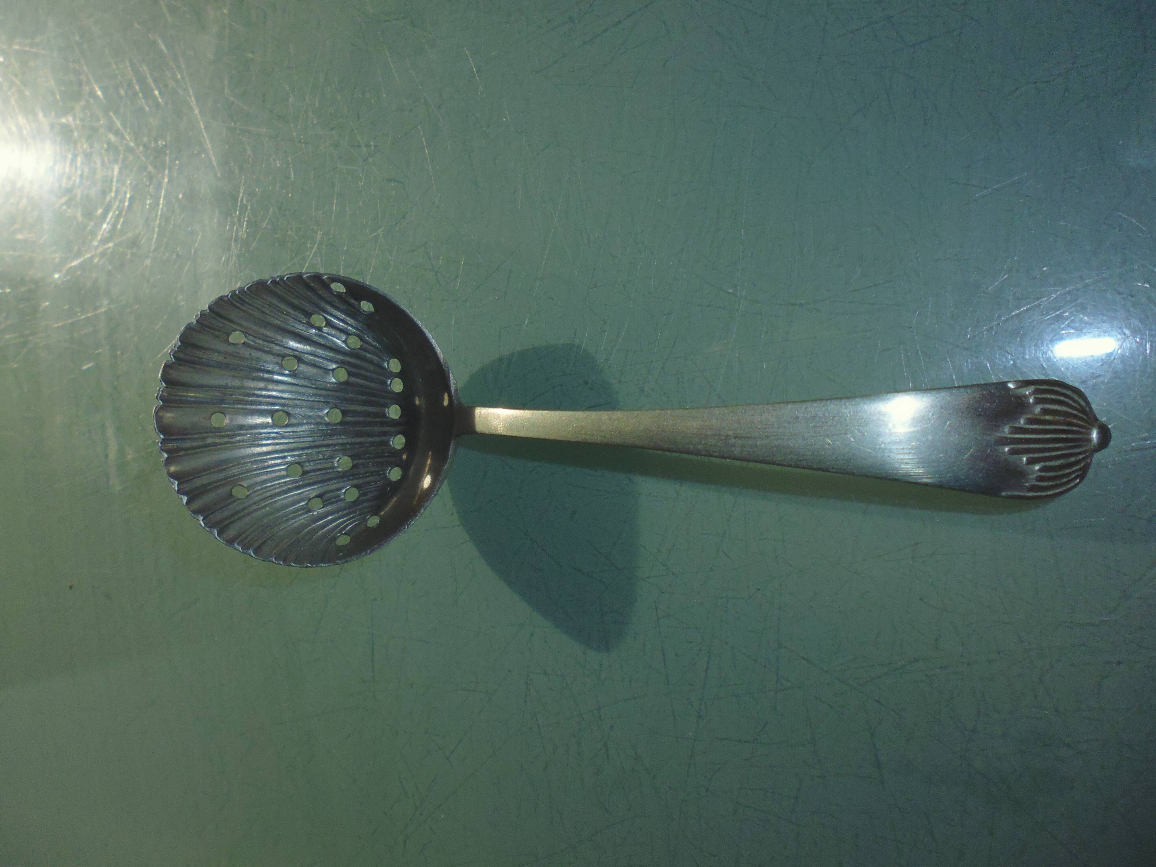 Round Sprinkling Spoon