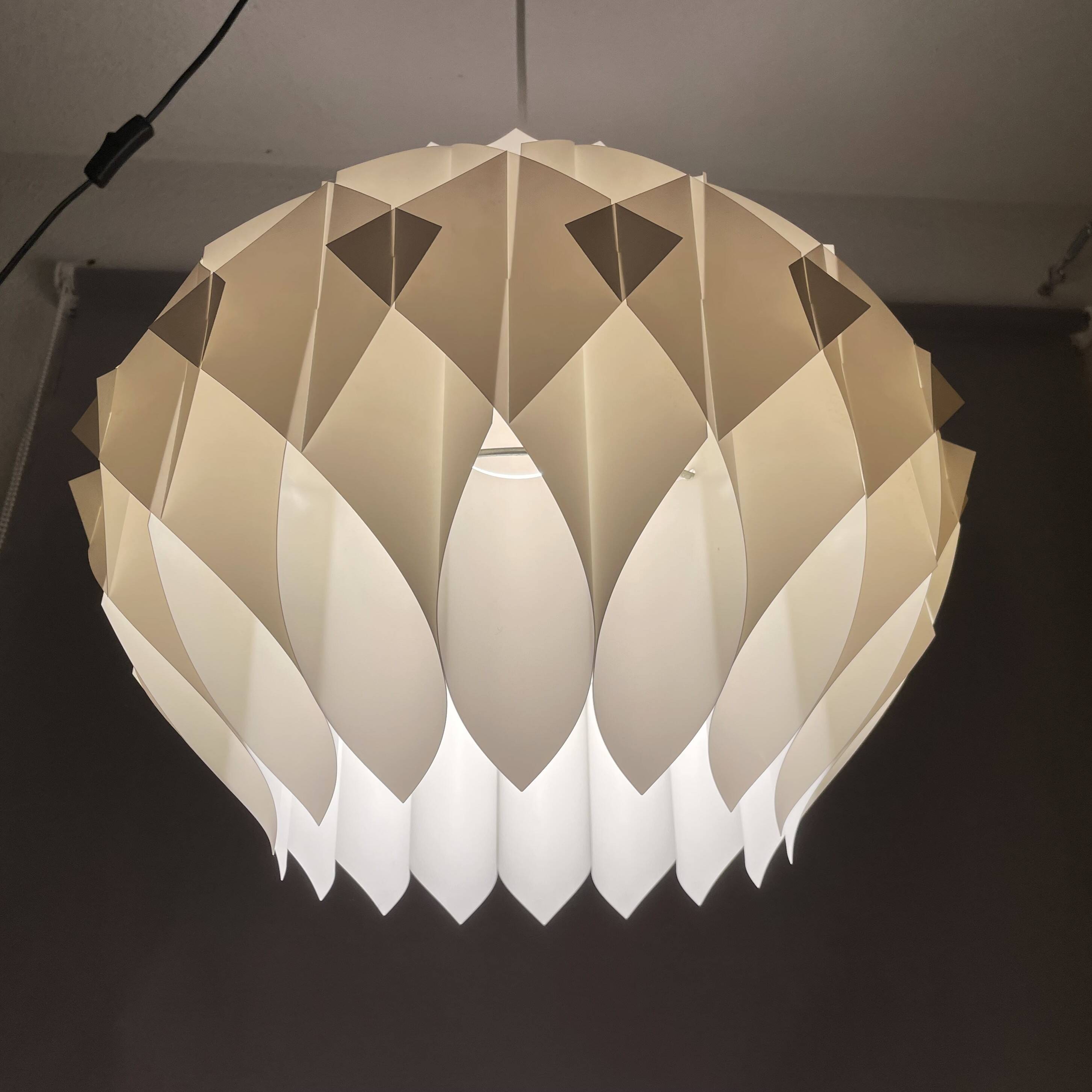 Lampe à suspension White Butterfly de Lars Schioler pour Hoyrup