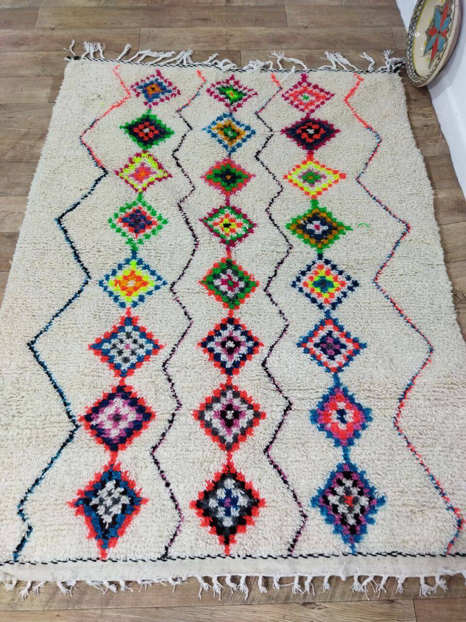 Handcrafted Moroccan Berber Rug 197 X 153 CM