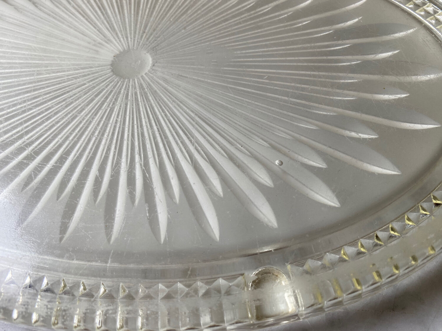 Oval pressed glass trifle art deco 1900