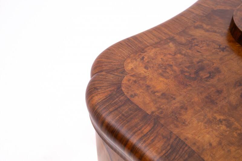 Grande commode Art déco des années 1940, Pologne. Après restauration.