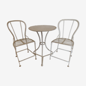 Table et chaises de bistrot terrasse fer forgé