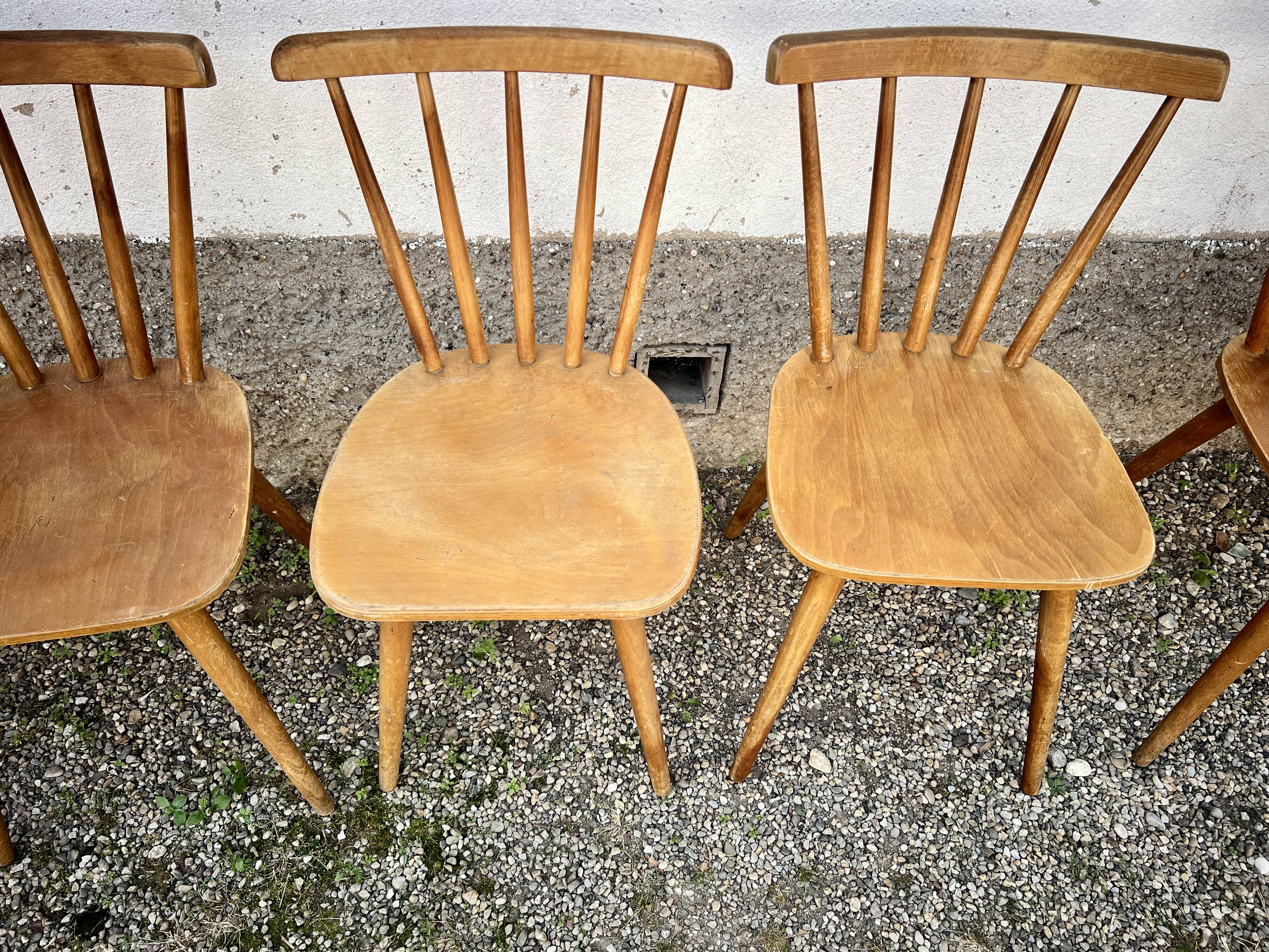 Set of 6 vintage bistro chairs – Warm stained wood – Compass legs