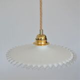 Pleated opaline suspension and jute cord