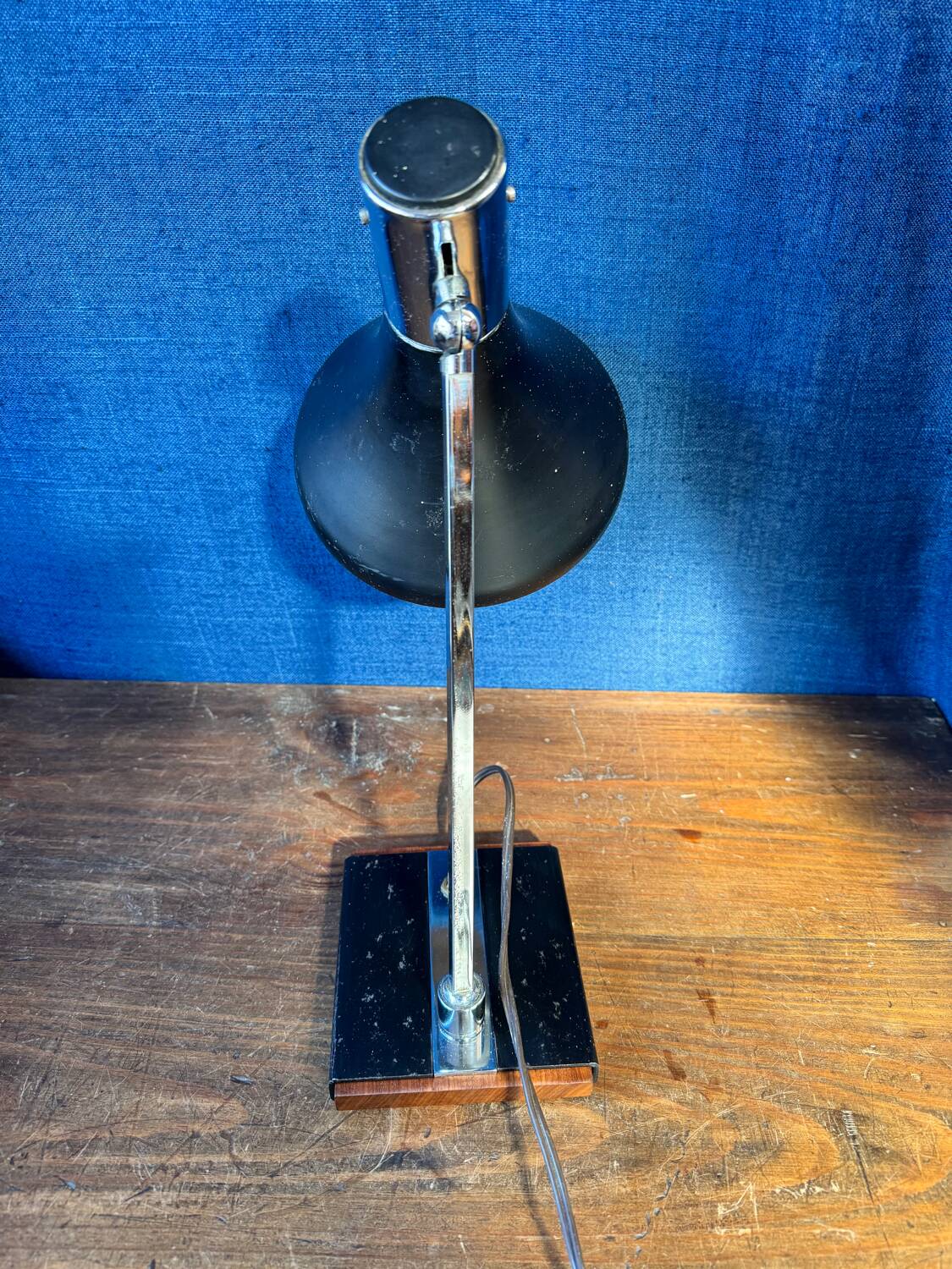 Italian design desk lamp from the 1960s.
