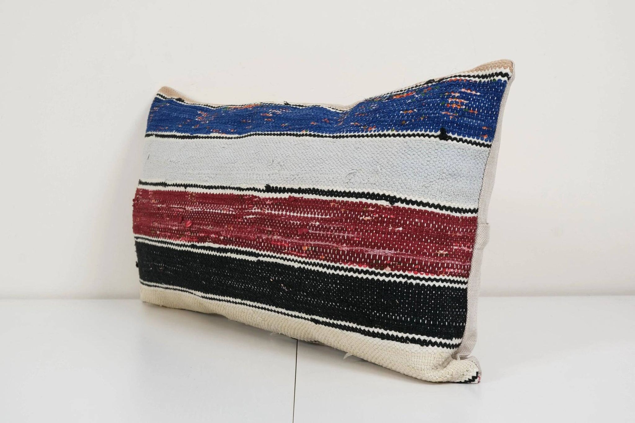 Housse de coussin kilim vintage 66x36 cm