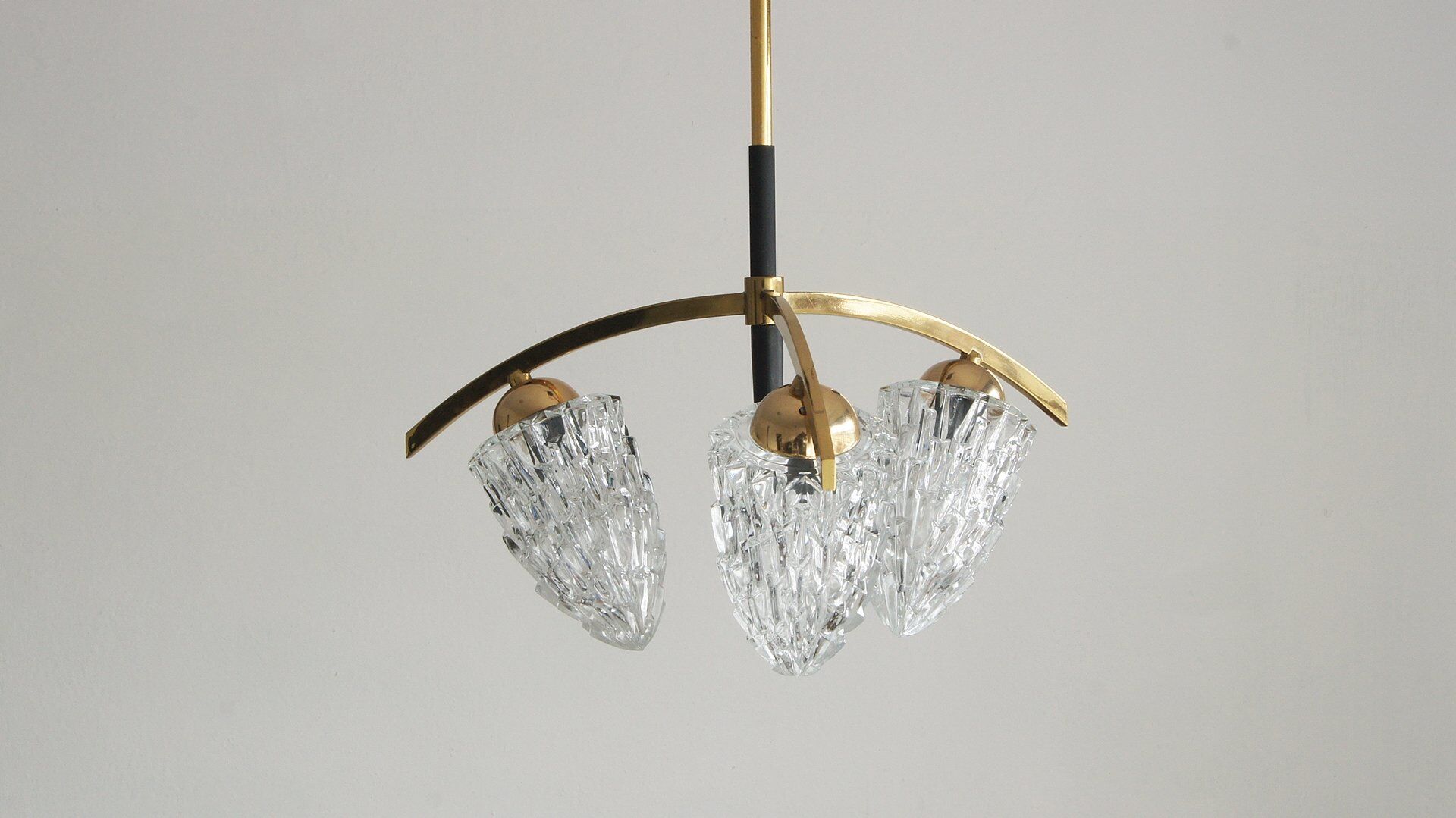 Suspension Spoutnik en laiton, années 1950