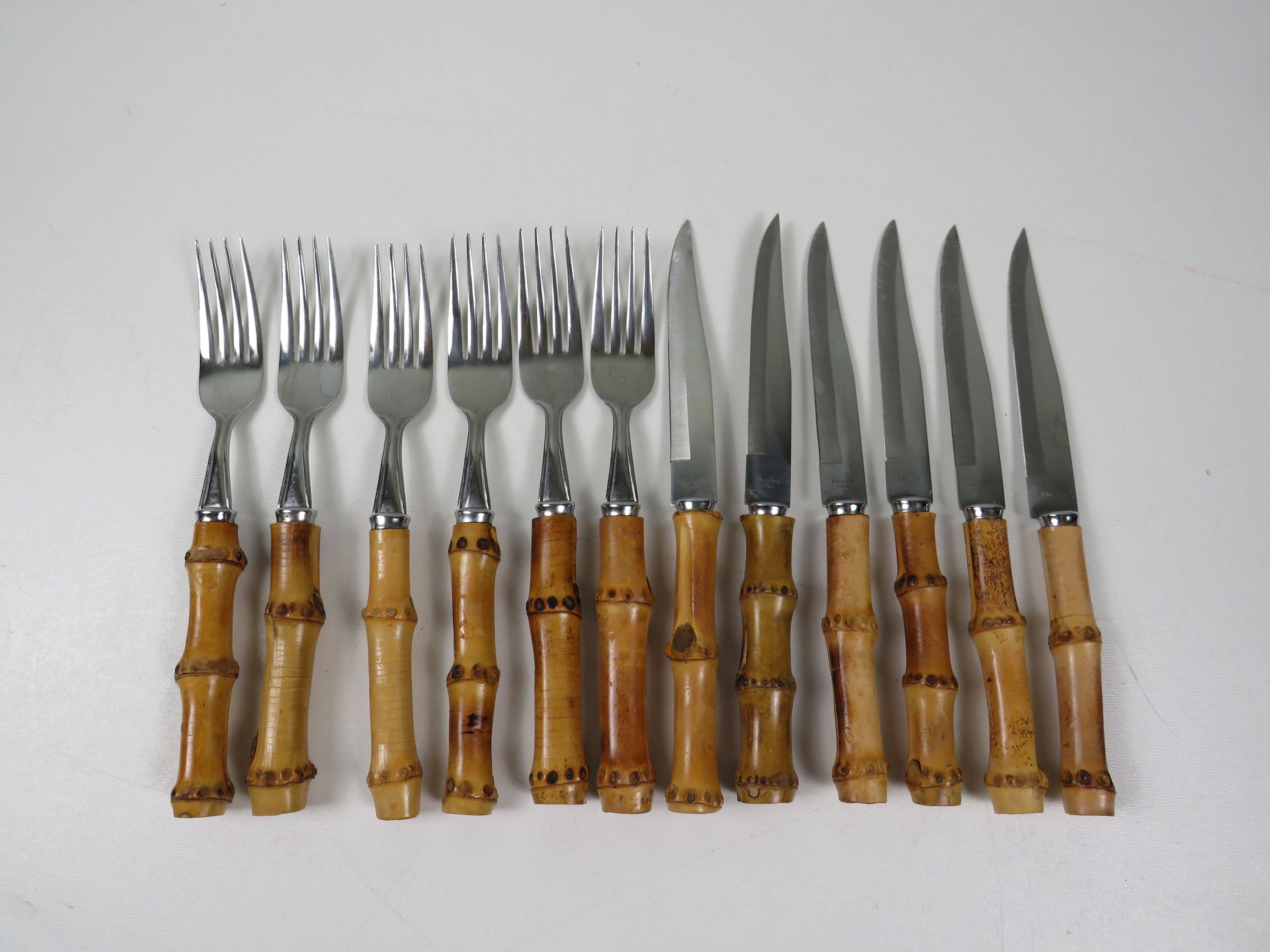Exclusive 60s steak cutlery set, made in Italy –