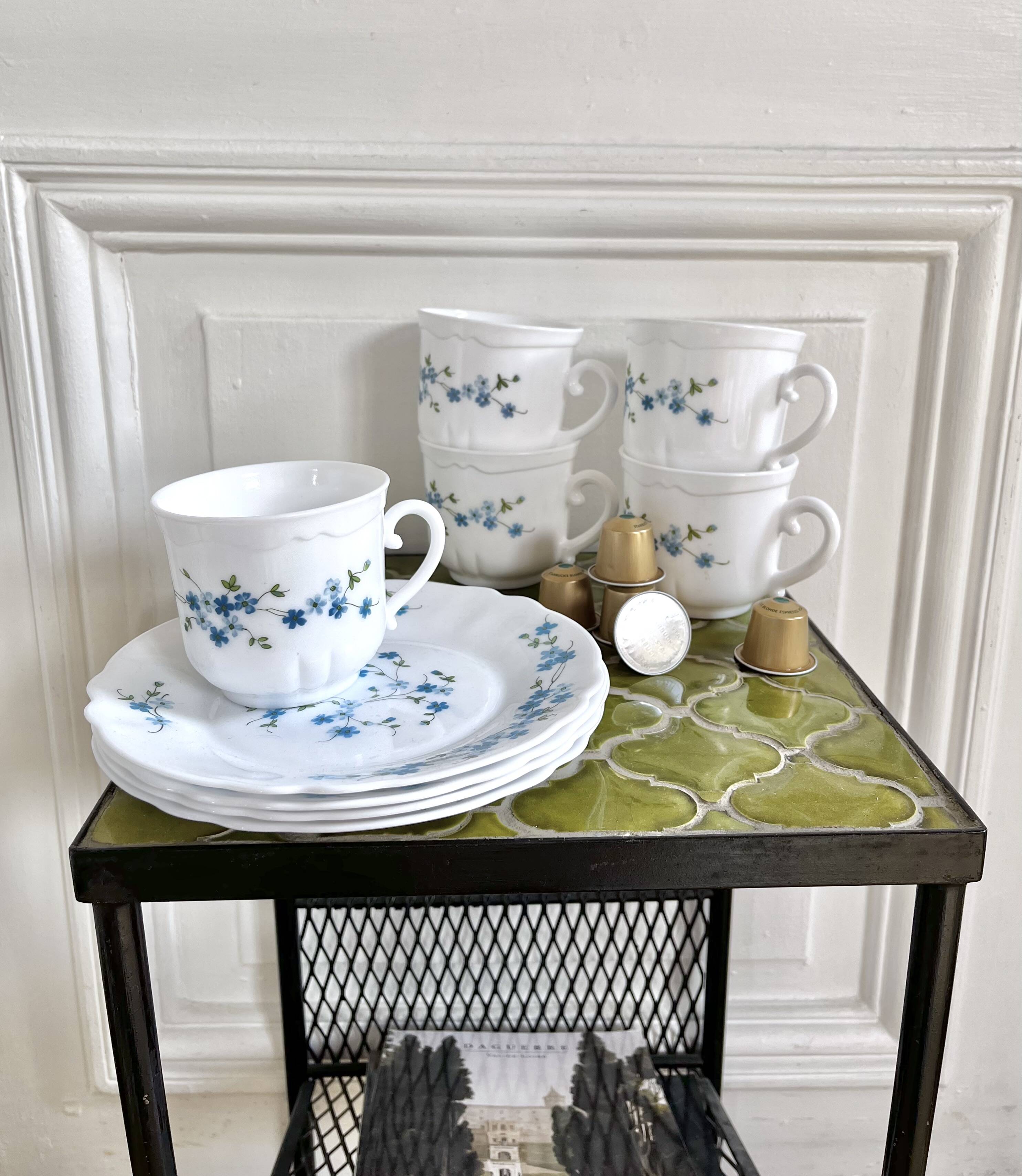 Lot 5 large vintage Arcopal myosotis Veronica tea and coffee cups