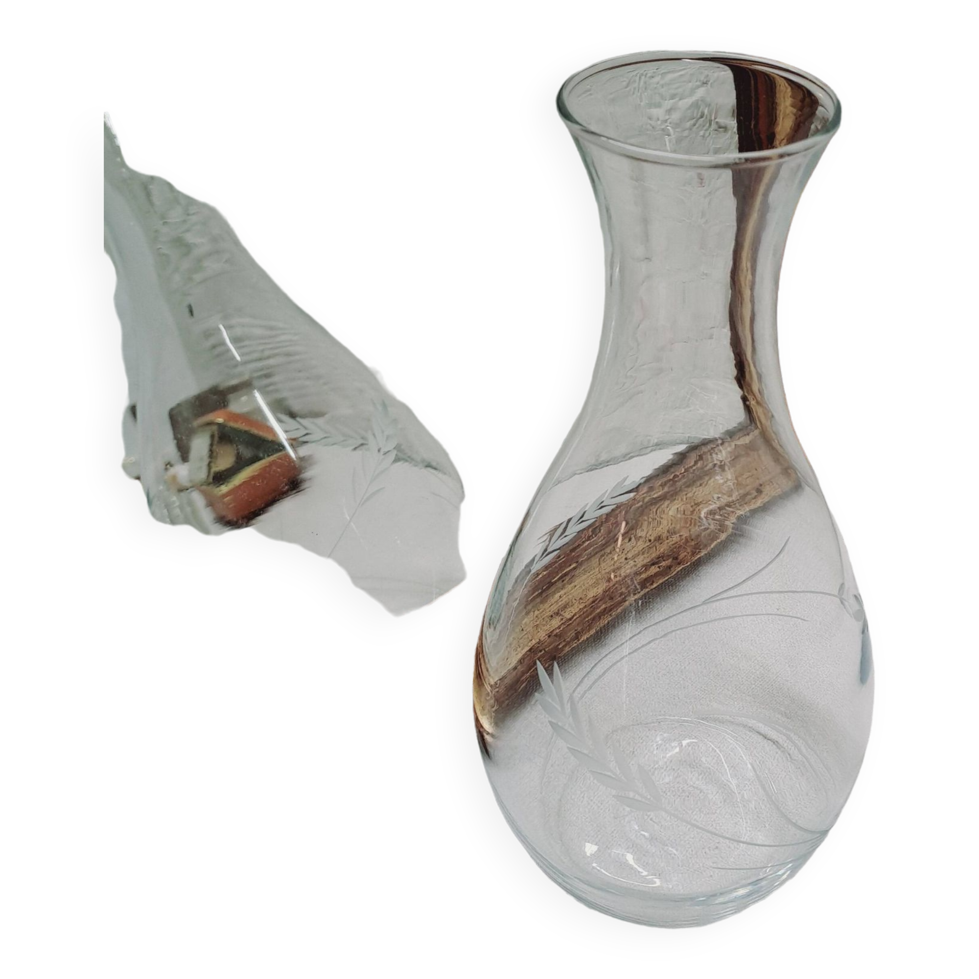 Chiseled glass carafe