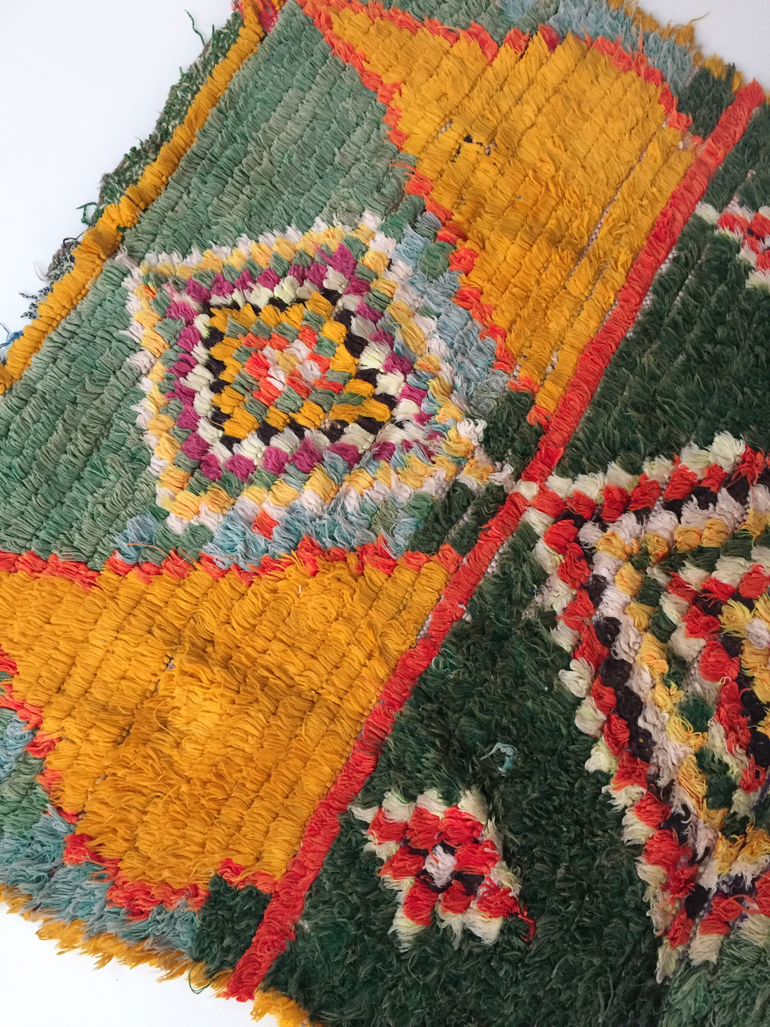 Moroccan Berber carpet Boucherouite 151x105cm