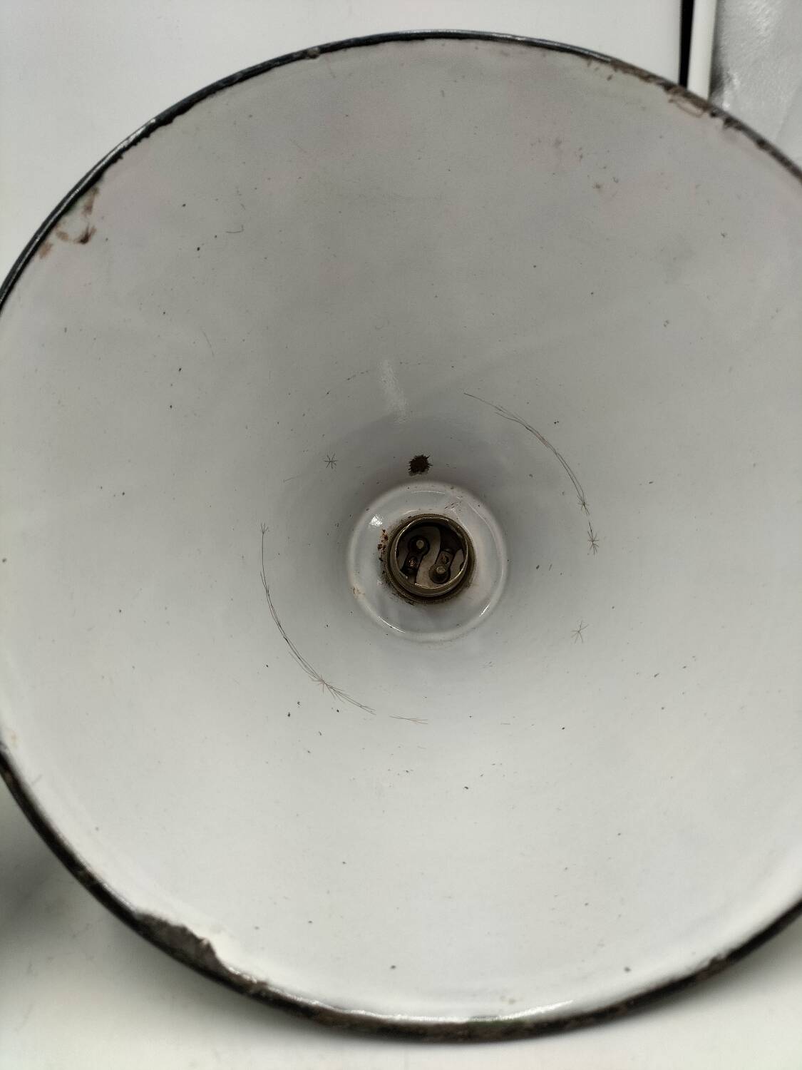 Enamelled cone suspensions