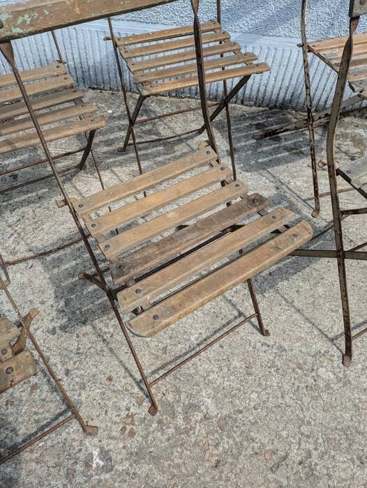Set of folding garden chairs