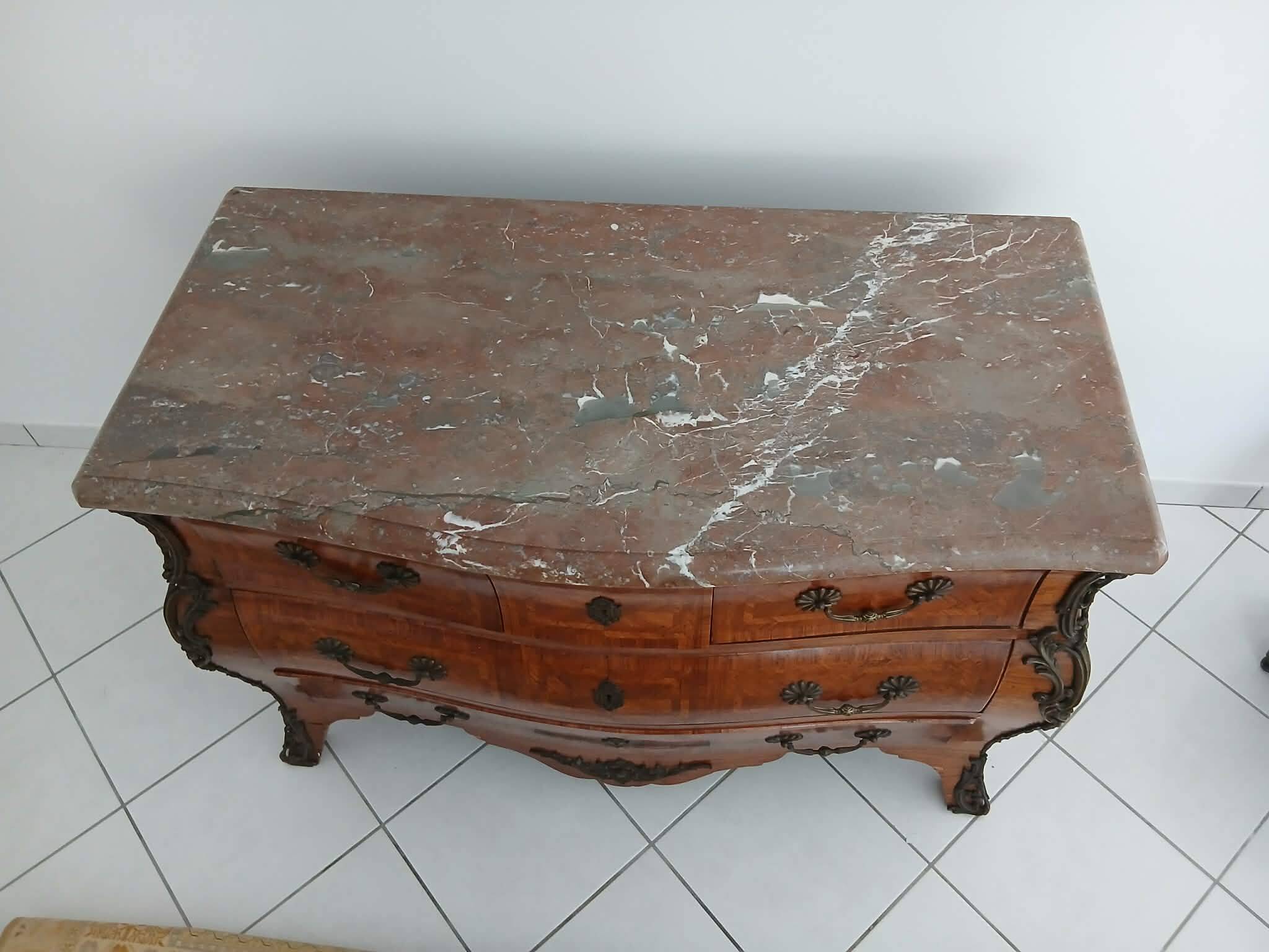 Commode