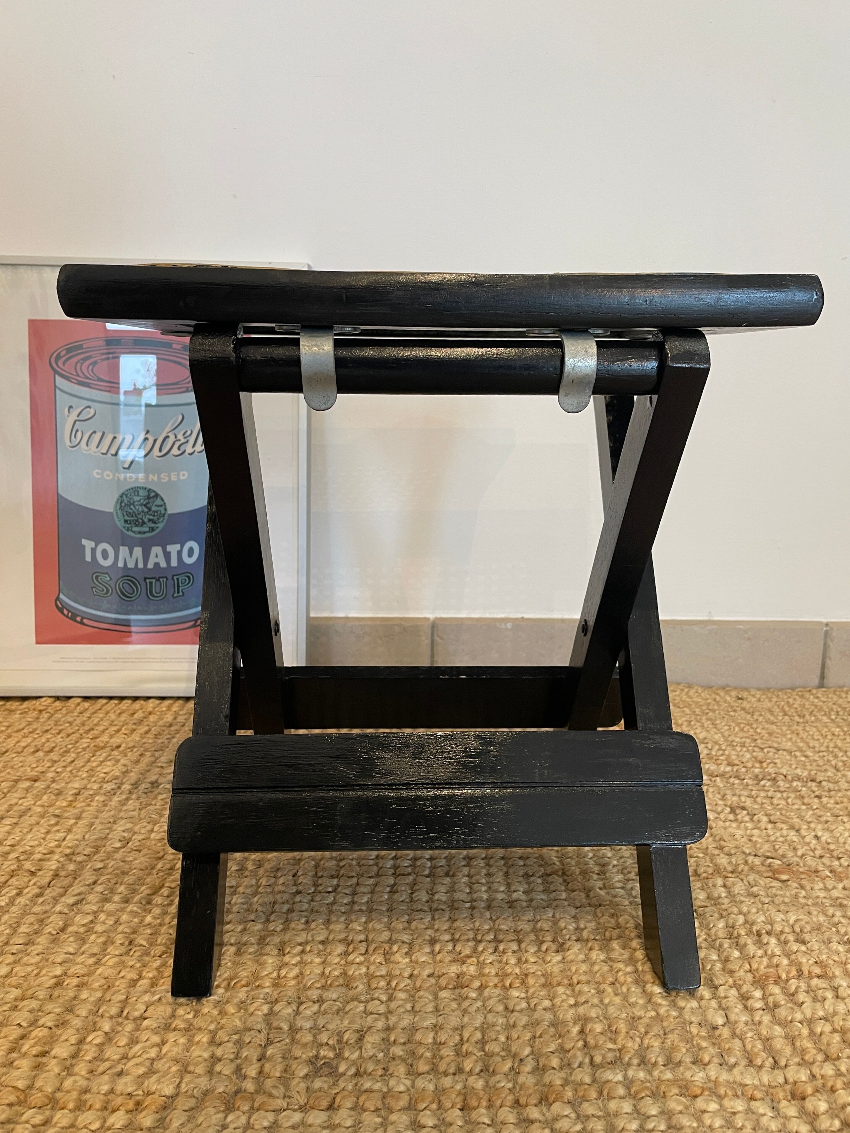 Tabouret pliable en cannage