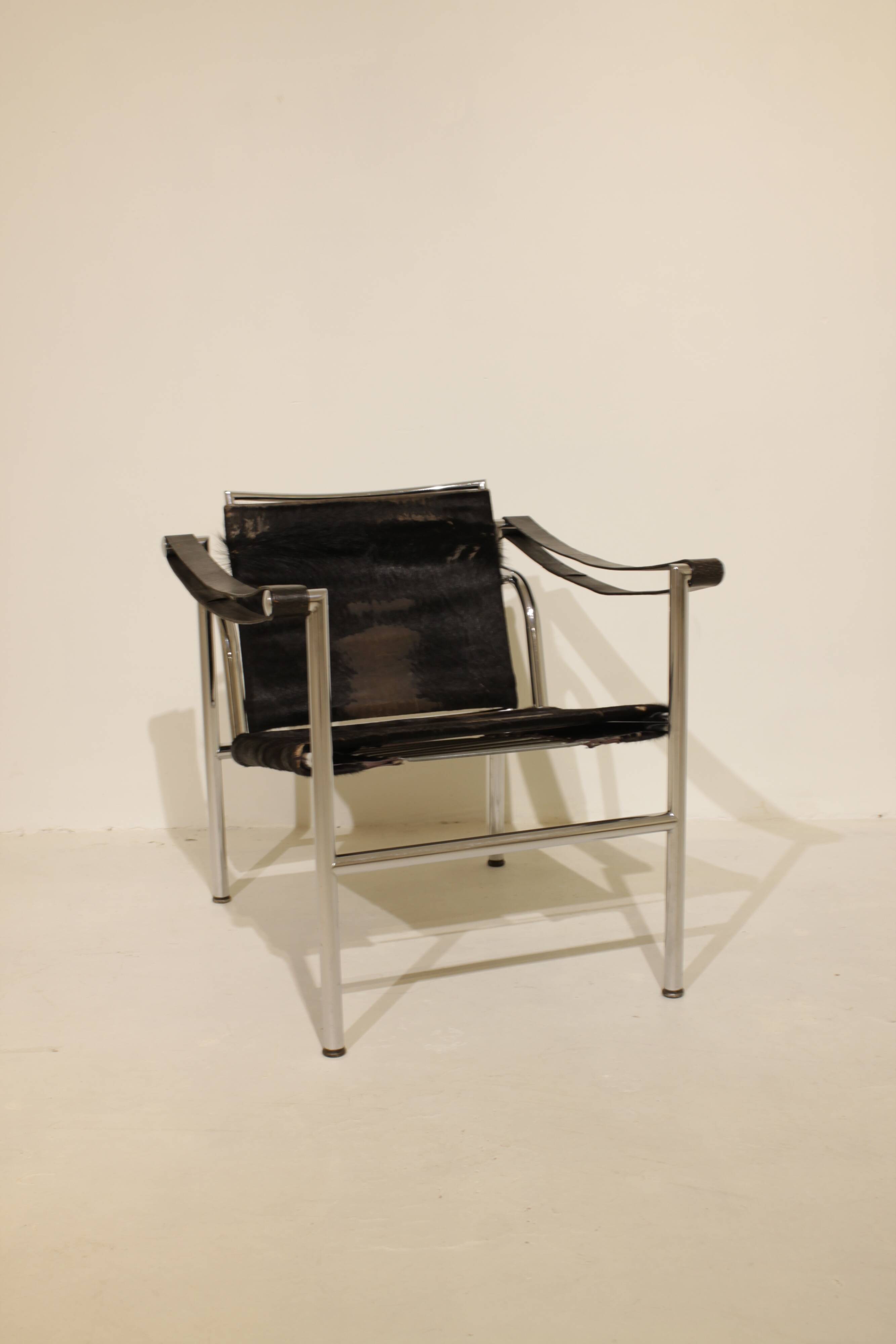 LC1 armchair with reclining backrest, model B301 by Le Corbusier - no. 412