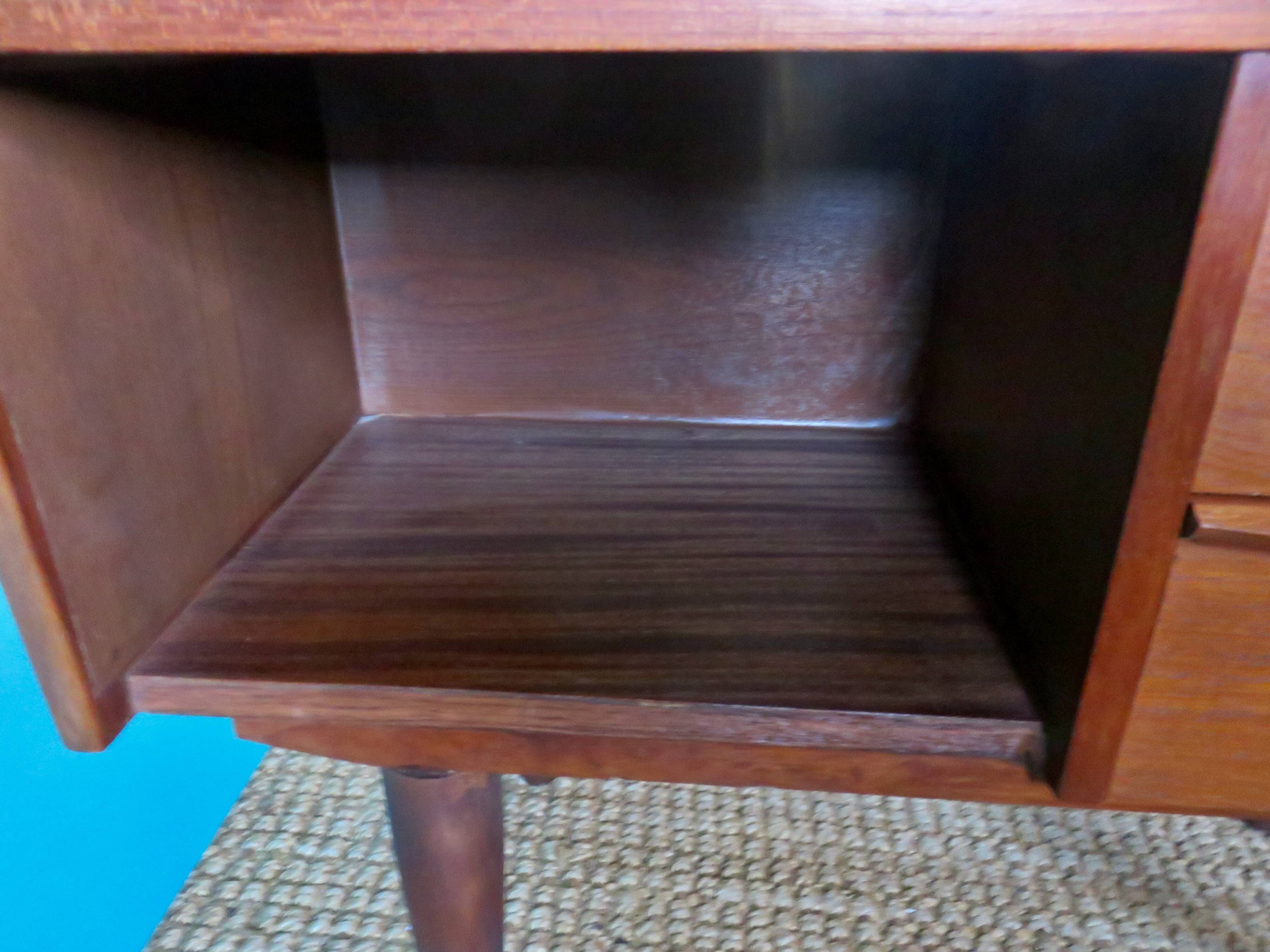 Small chest of drawers or entrance console in teak. Denmark 1960