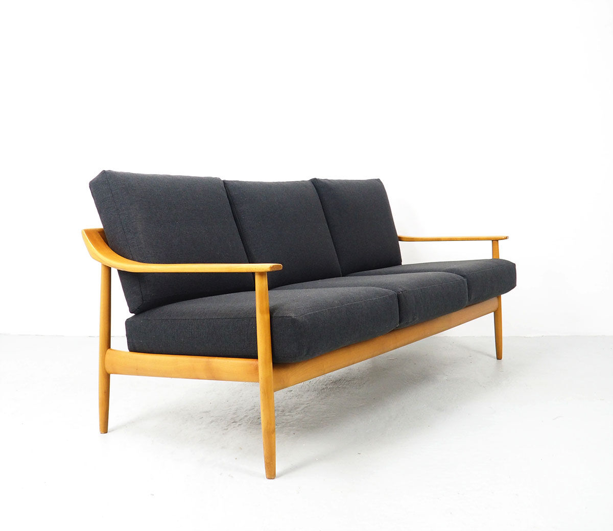 Vintage 3-seater sofa by Wilhelm Knoll, 1960's